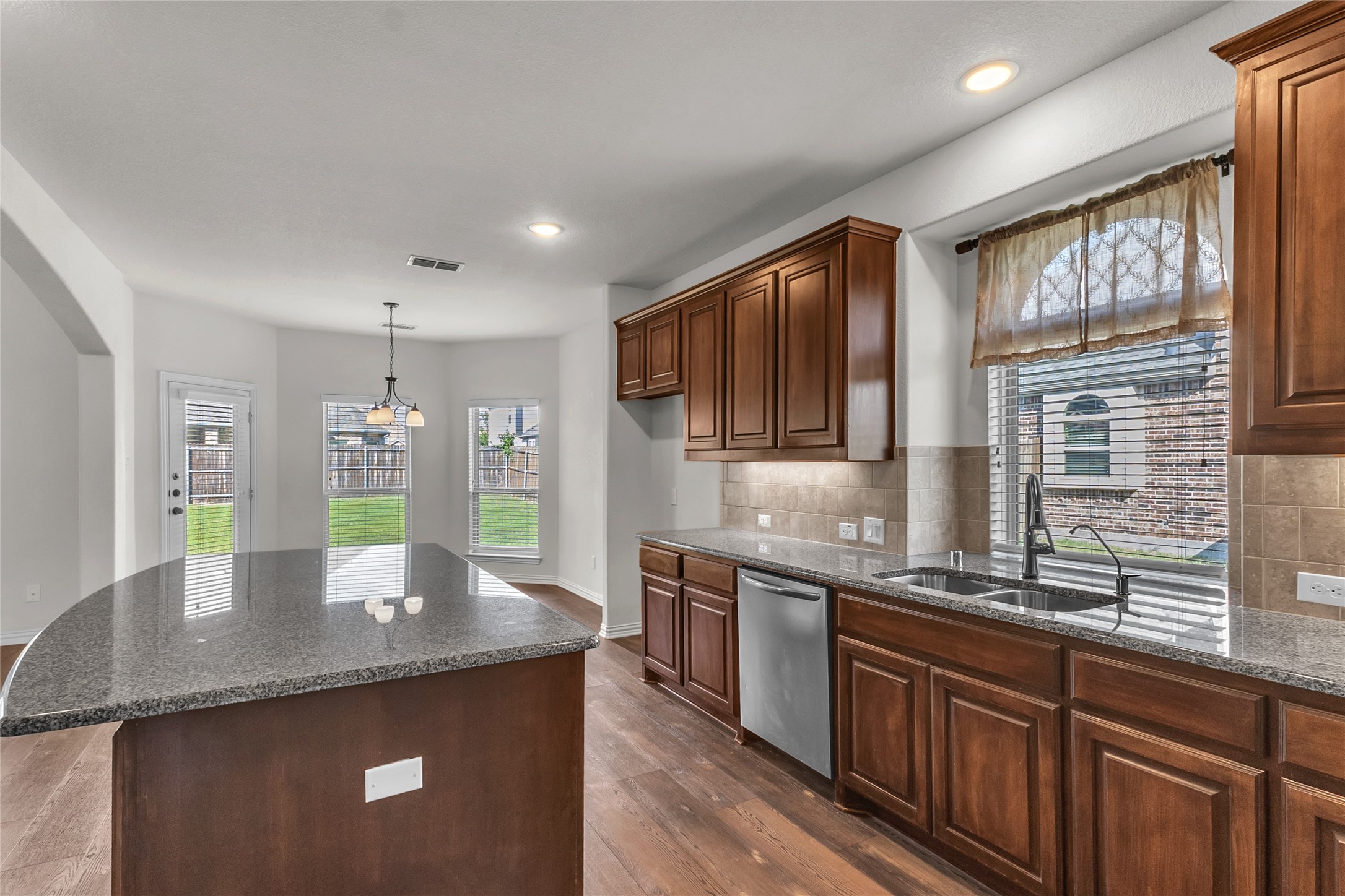 1209 Rogers Parkway Property Photo 14