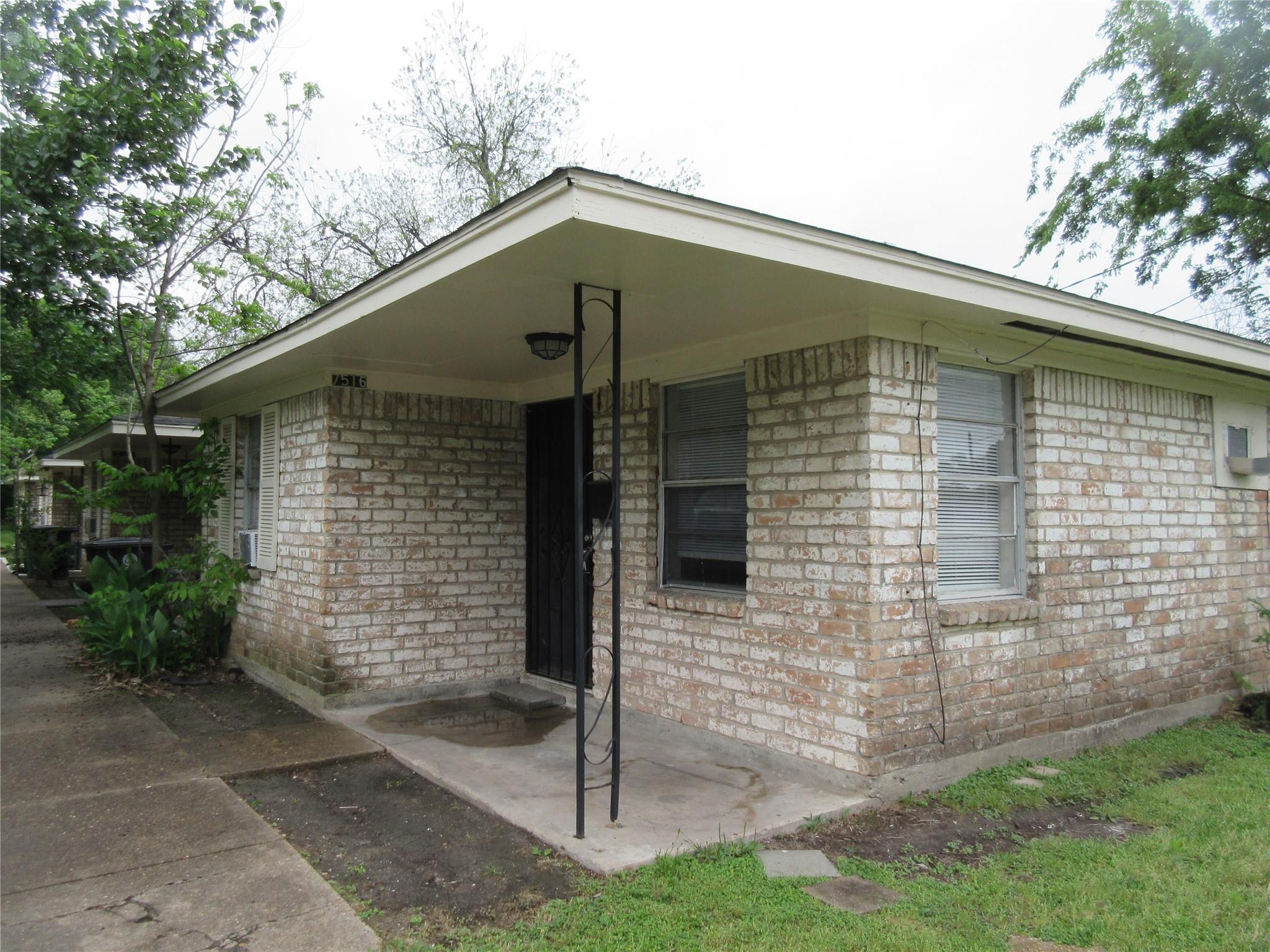 7516 Lockwood Drive Property Photo 2