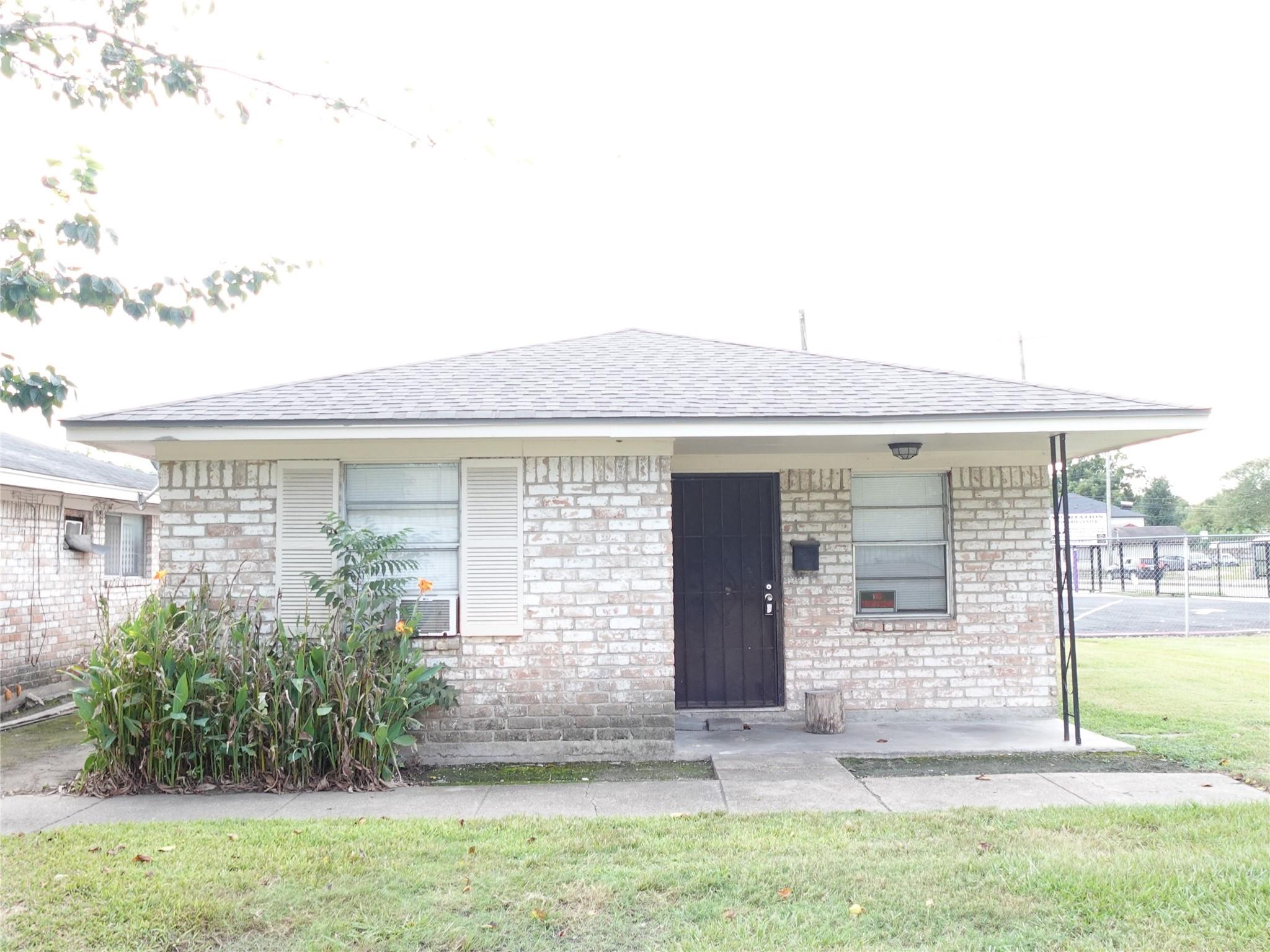 7516 Lockwood Drive Property Photo 3
