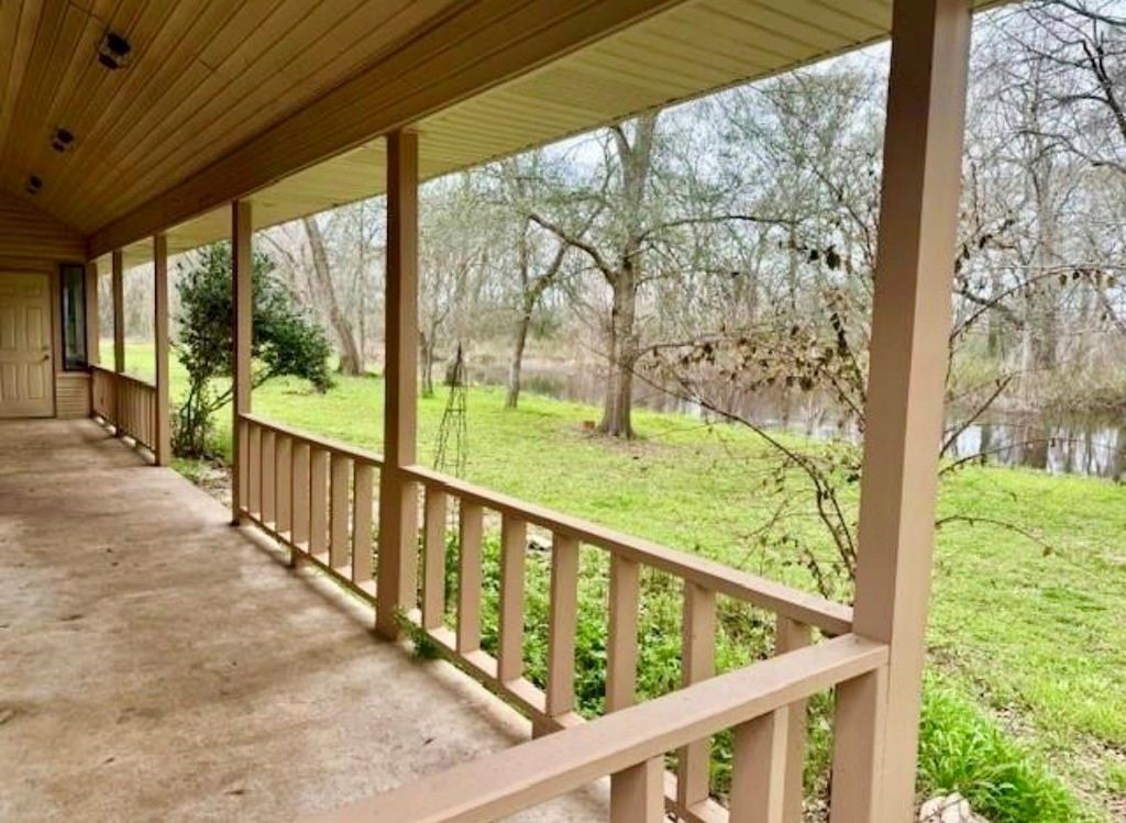 327 County Road 735 Property Photo 14