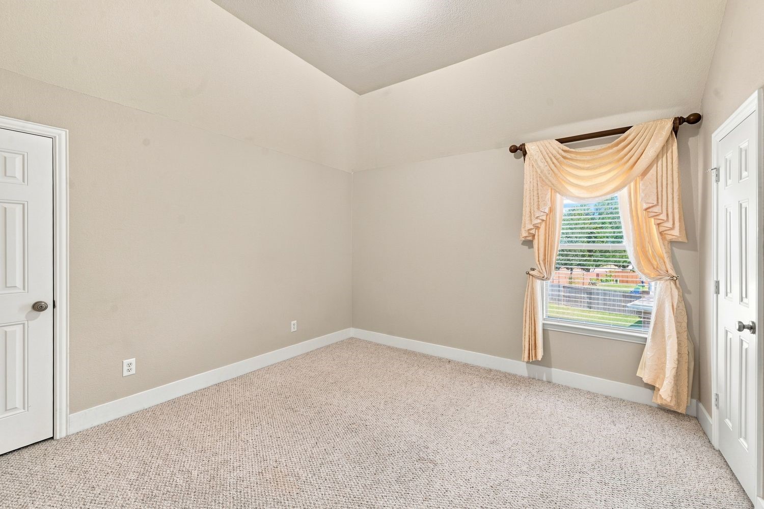 9003 Gable Glen Lane Property Photo 28