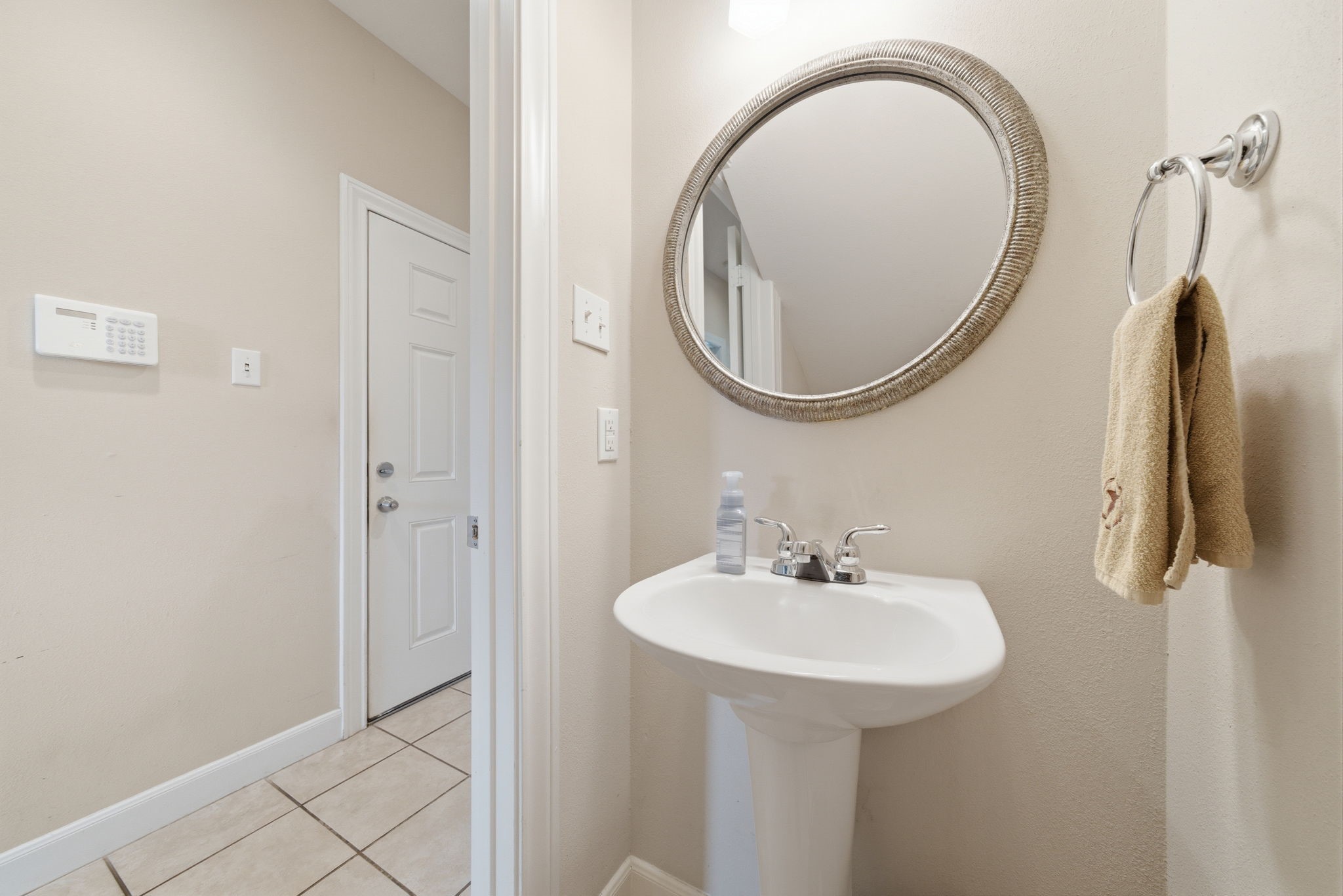 4304 Skinner Lane Property Photo 23