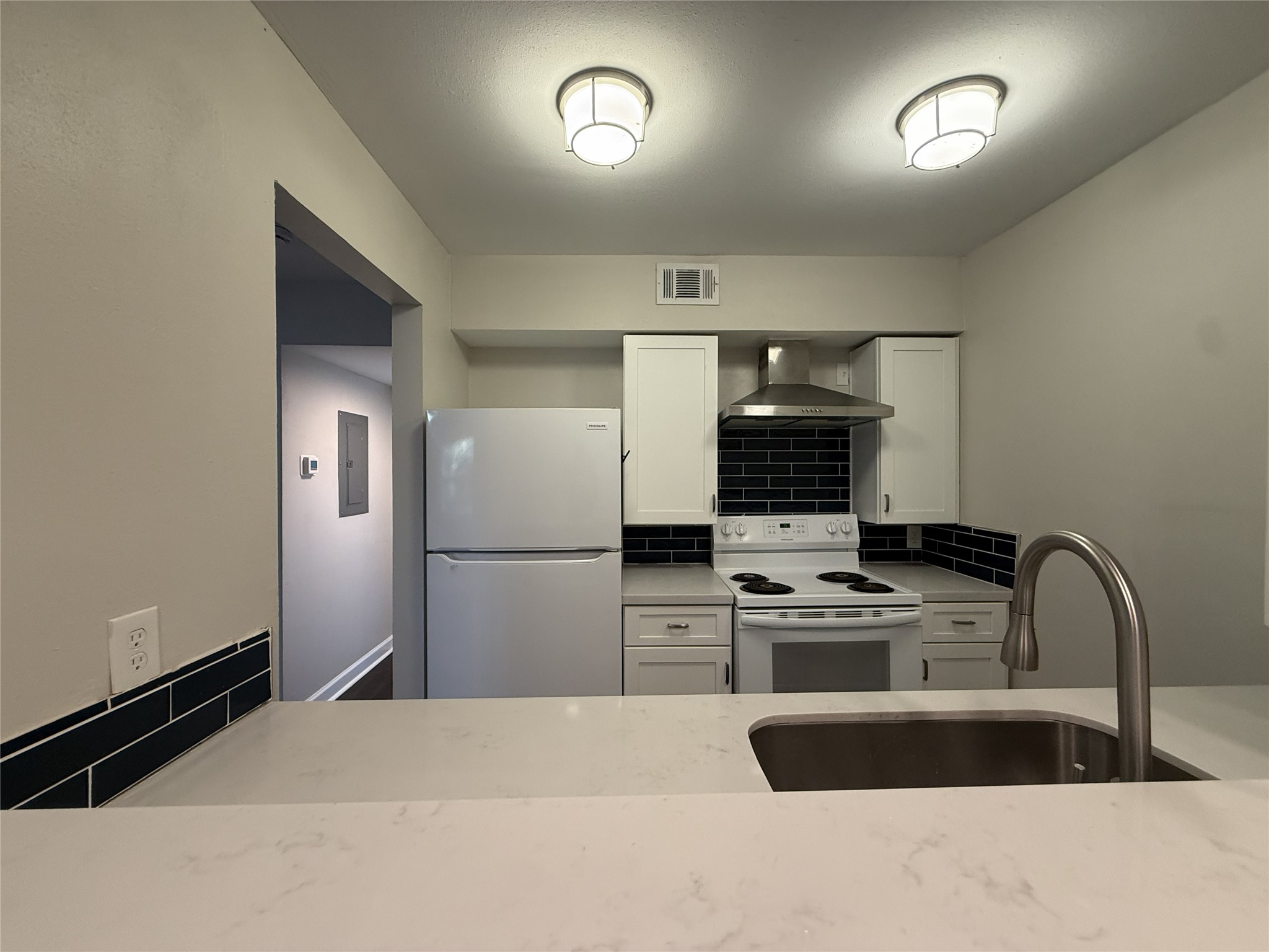 1824 Thonig Road 10 Property Photo 5