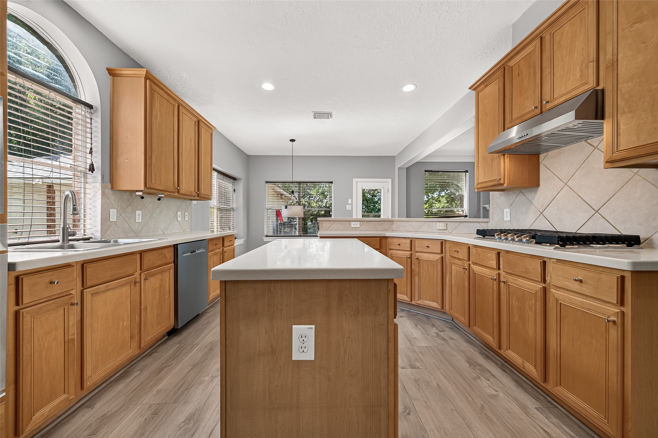 6514 Canyon Pointe Lane Property Photo 15