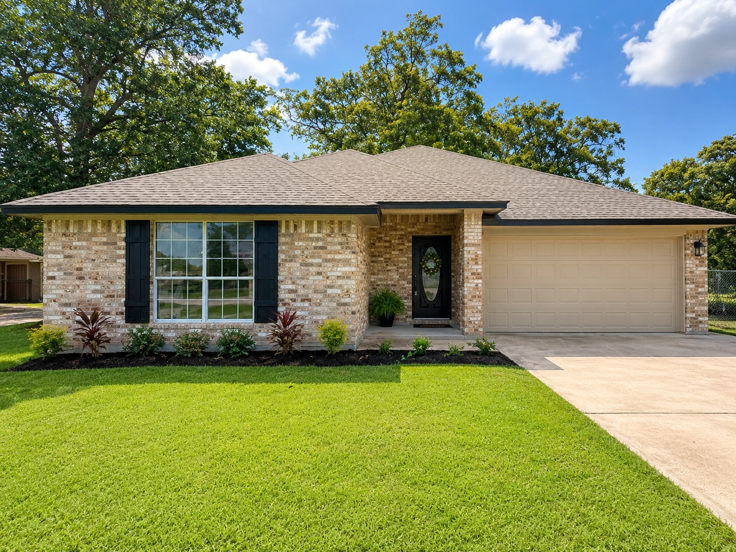 216 Sleepy Hollow Drive Property Photo
