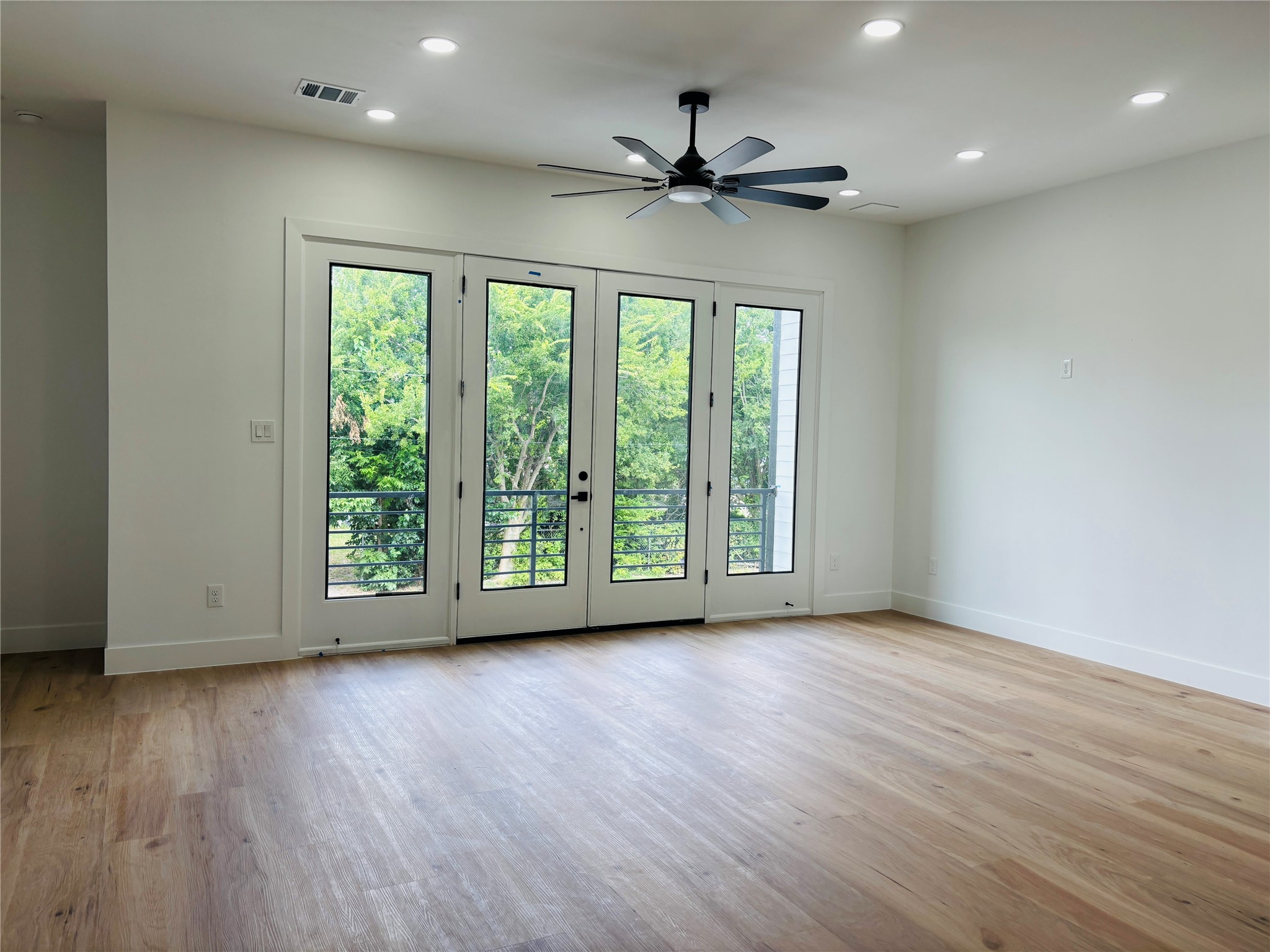 2010 Yates Street Property Photo 3
