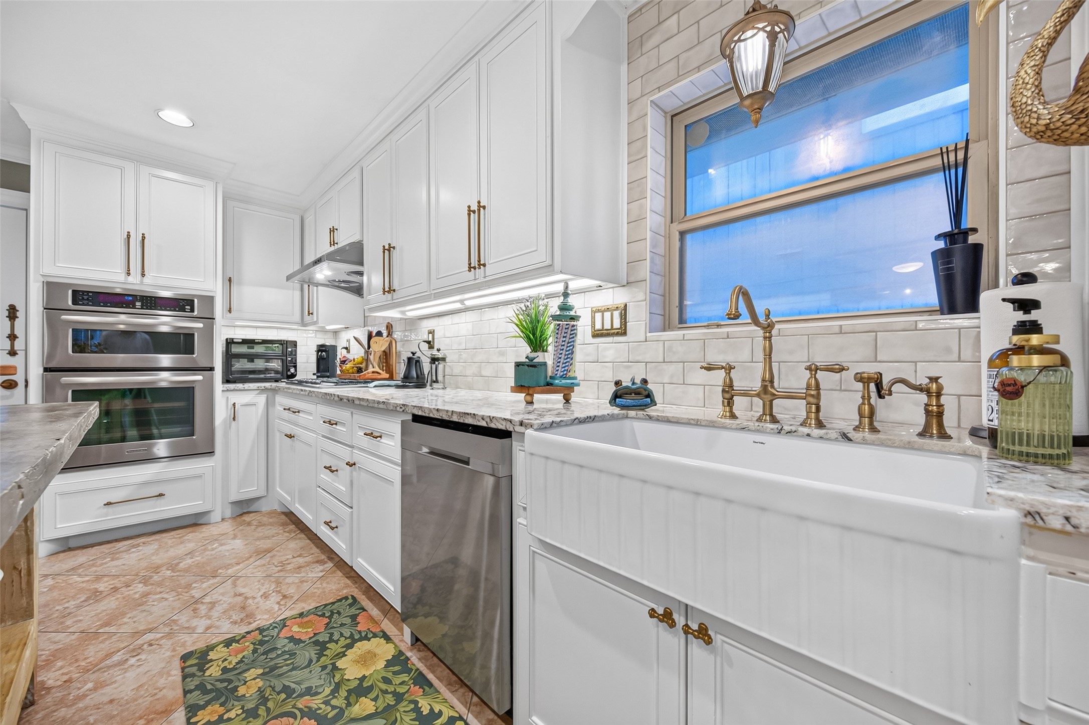 5531 Lymbar Drive Property Photo 1