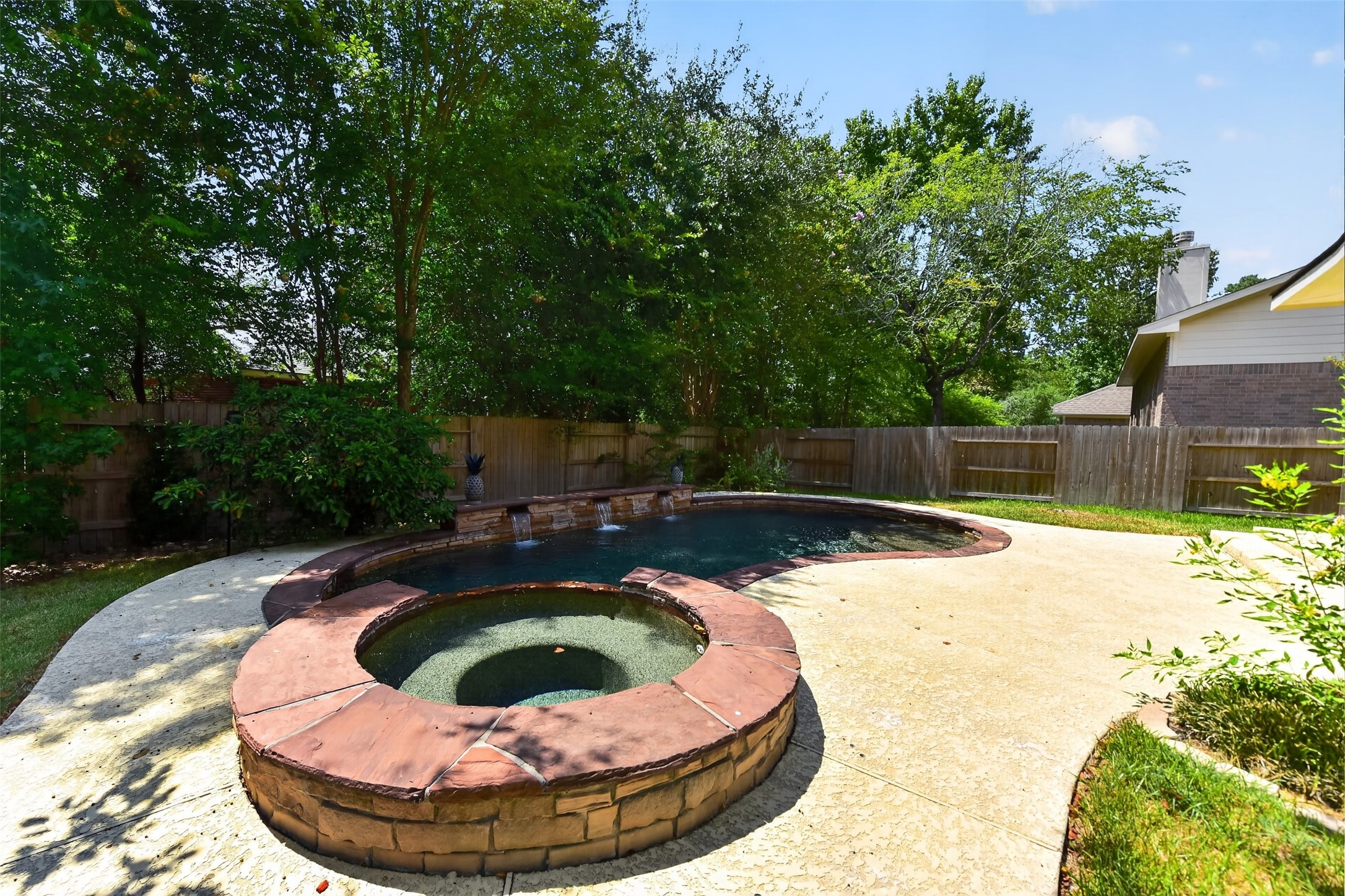 102 N Queenscliff Circle Property Photo 5