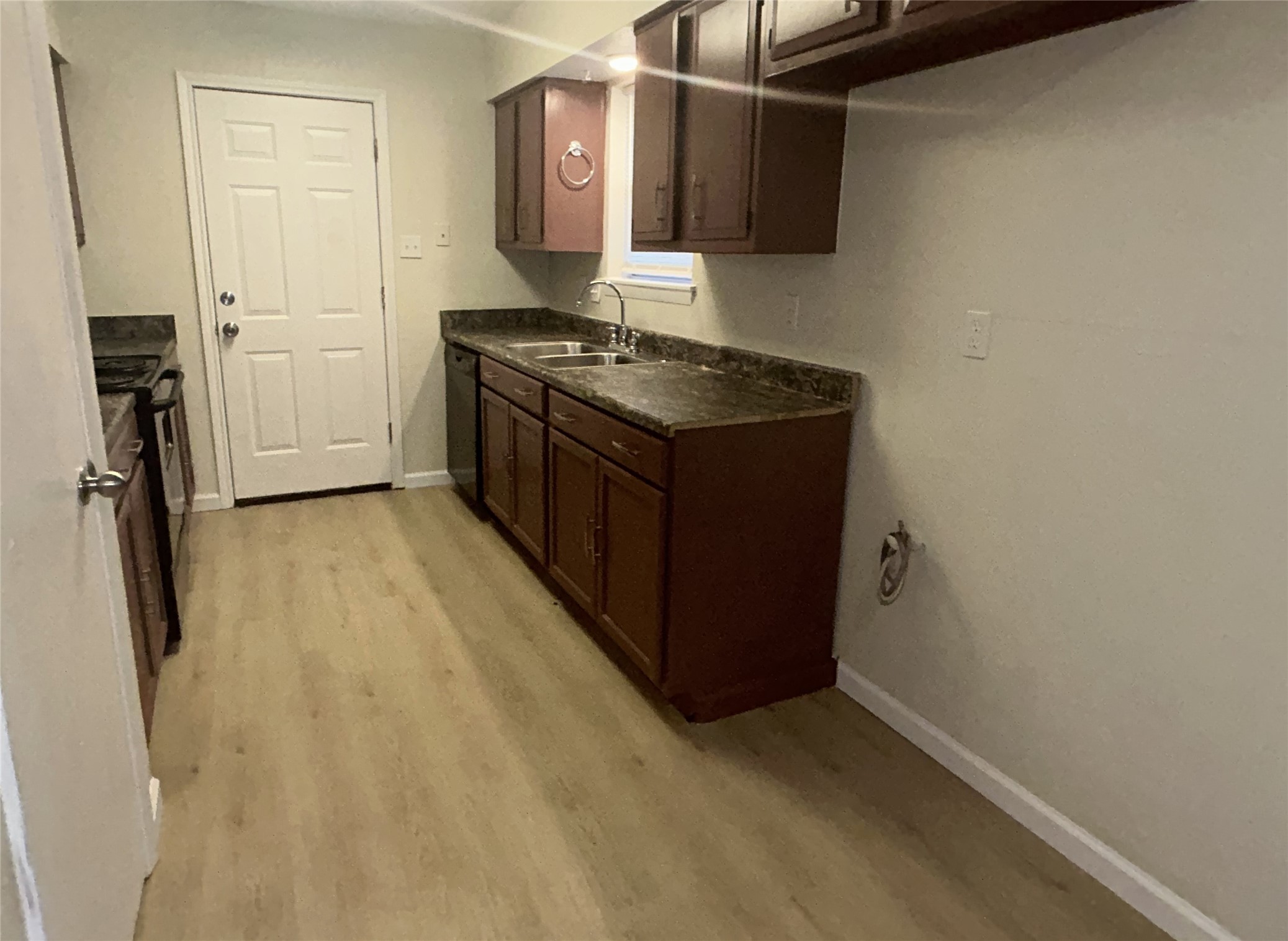 4251 Rosegate Drive Property Photo 9
