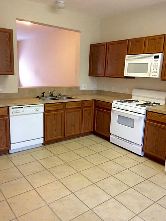 23826 Single Oak Street Property Photo 5