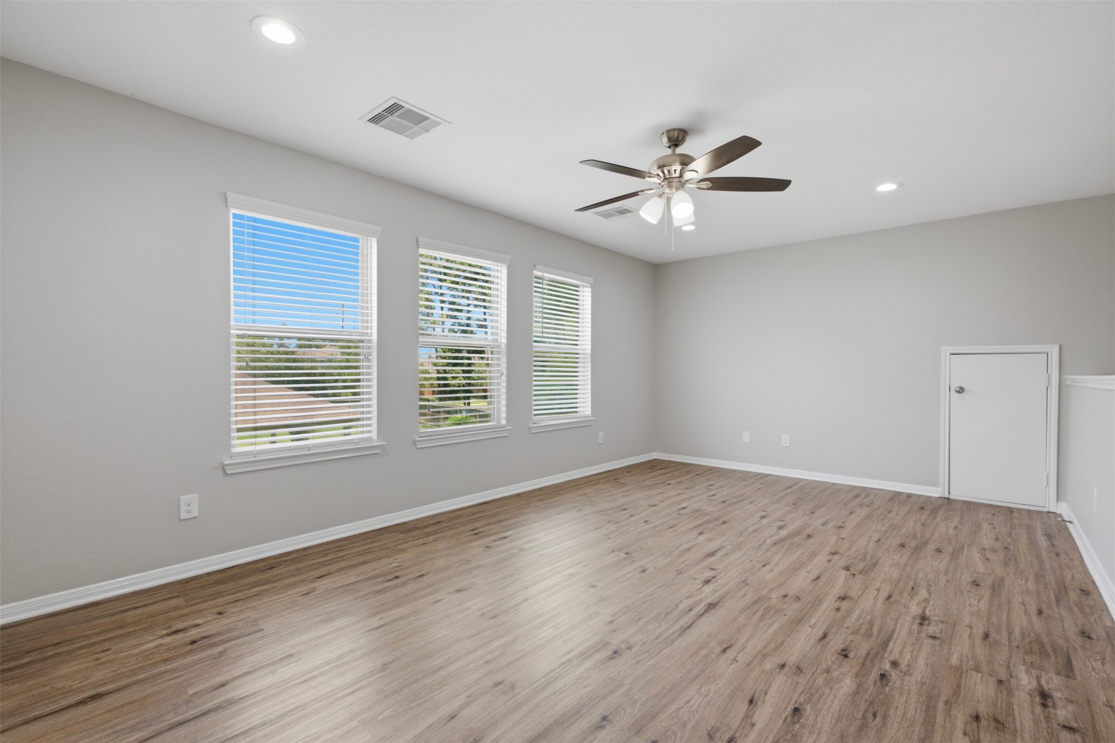 20818 Falcon Hill Street Property Photo 25