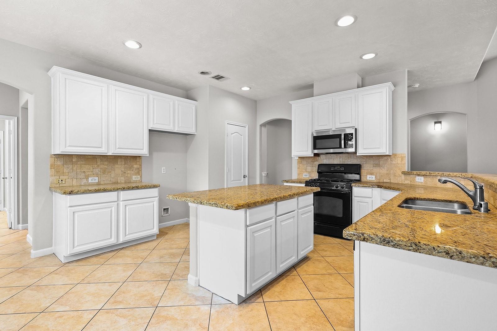 25910 N Lakefair Dr Drive Property Photo 18