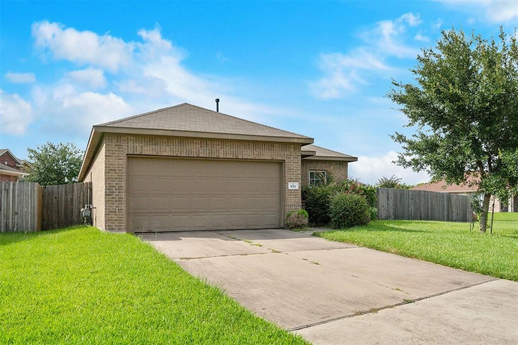 5011 Cypress Willow Drive Property Photo 1