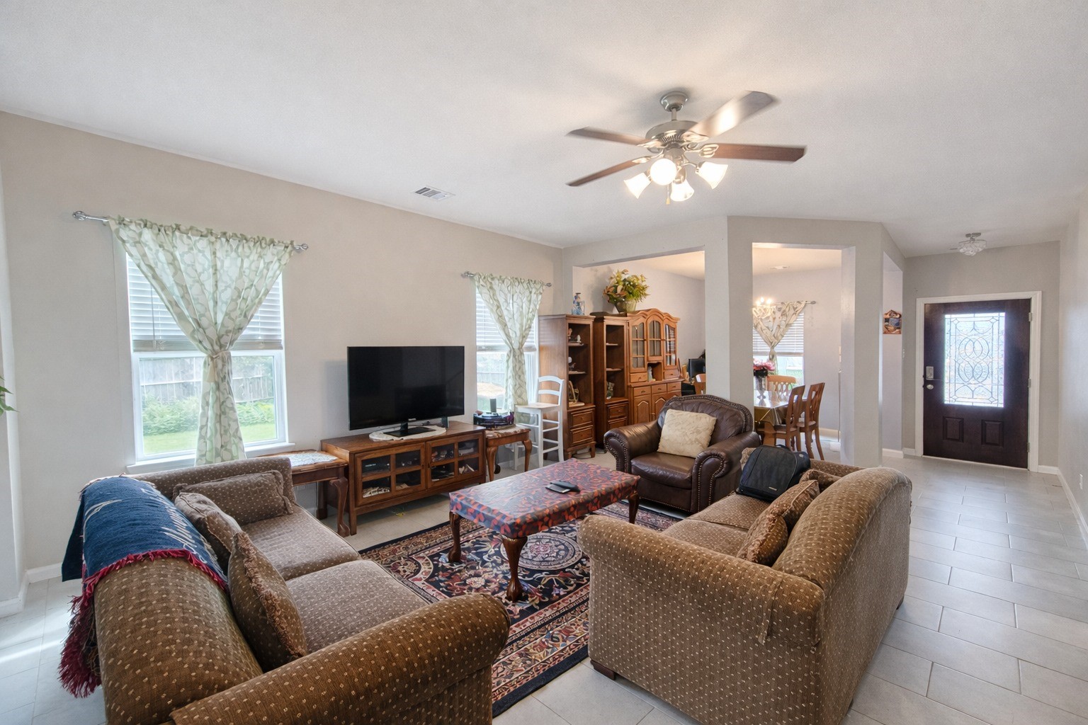 5011 Cypress Willow Drive Property Photo 3