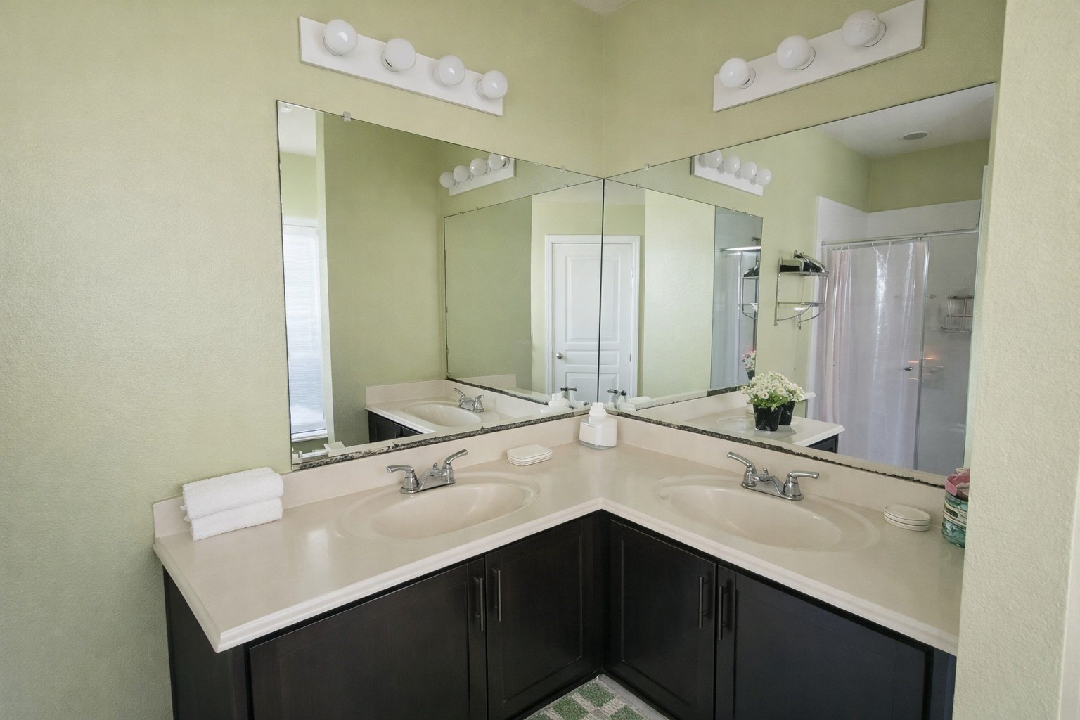 5011 Cypress Willow Drive Property Photo 4