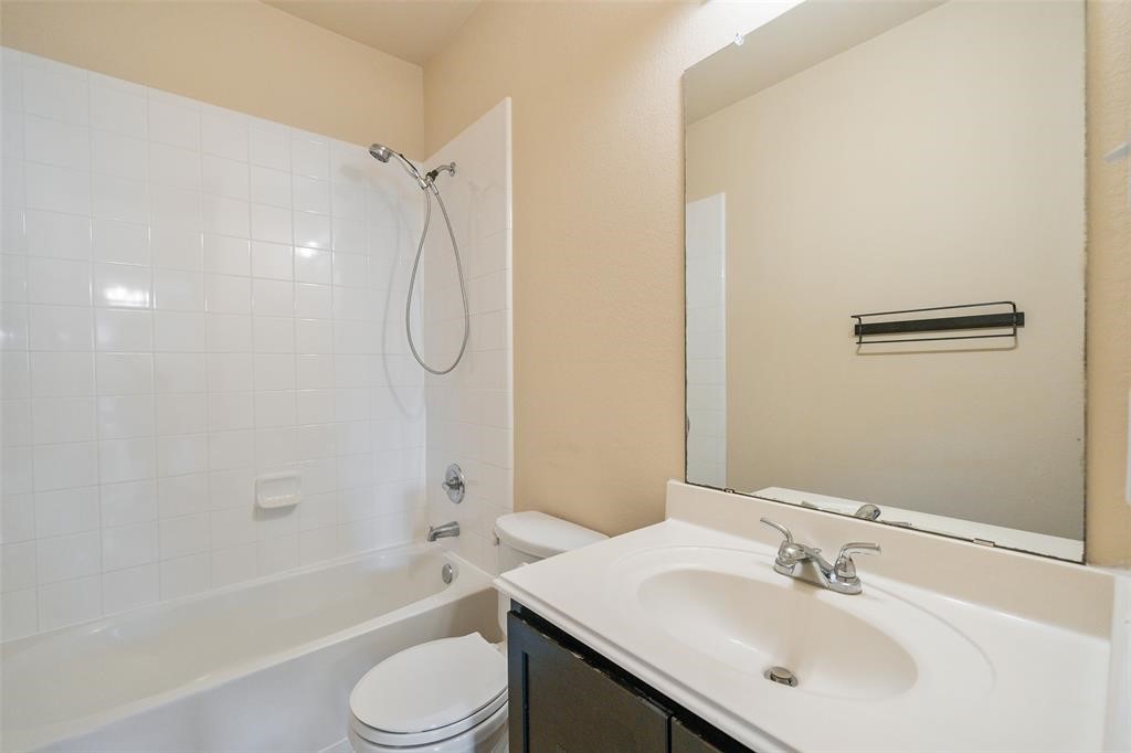 5011 Cypress Willow Drive Property Photo 11