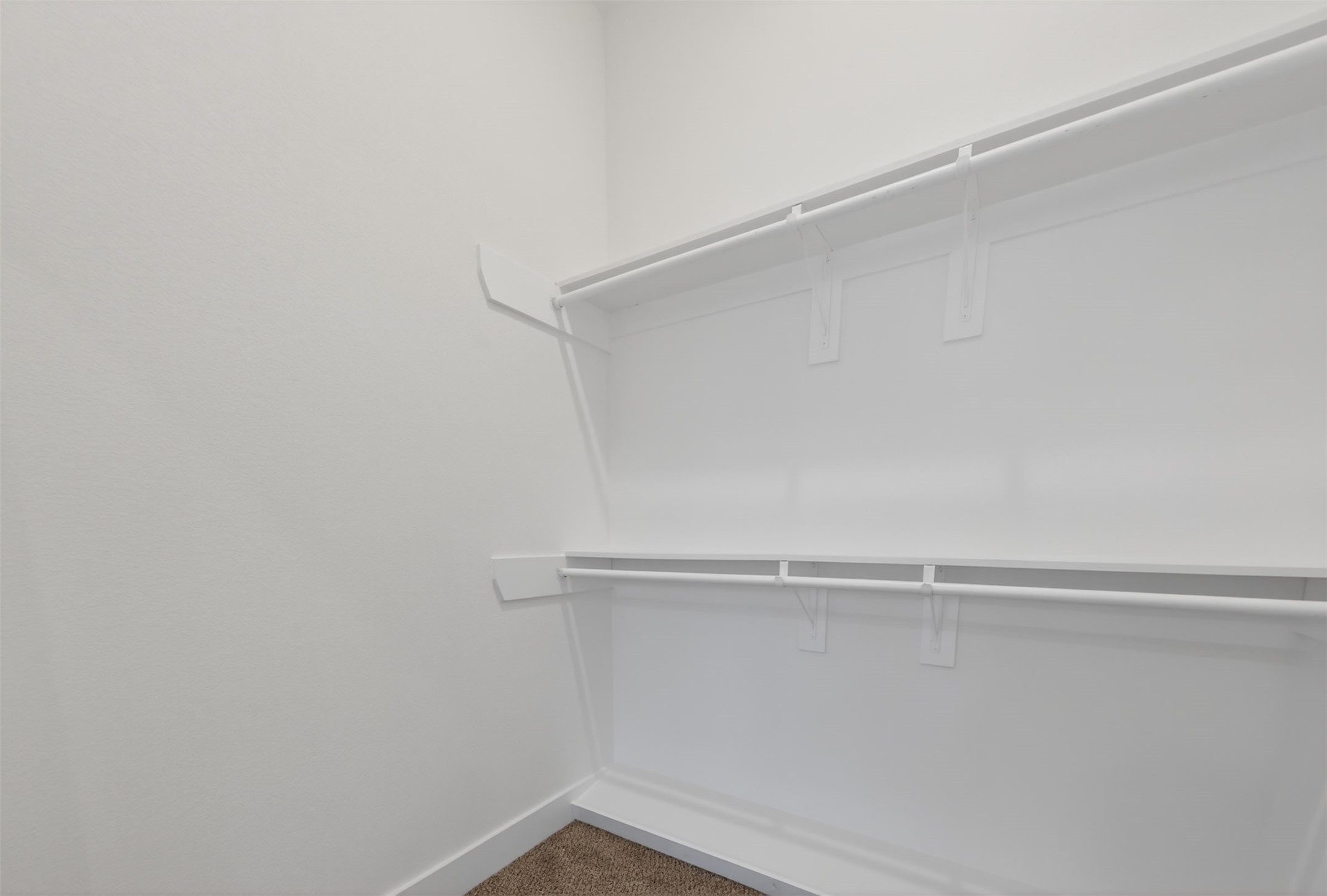 2714 Drew Street Property Photo 17
