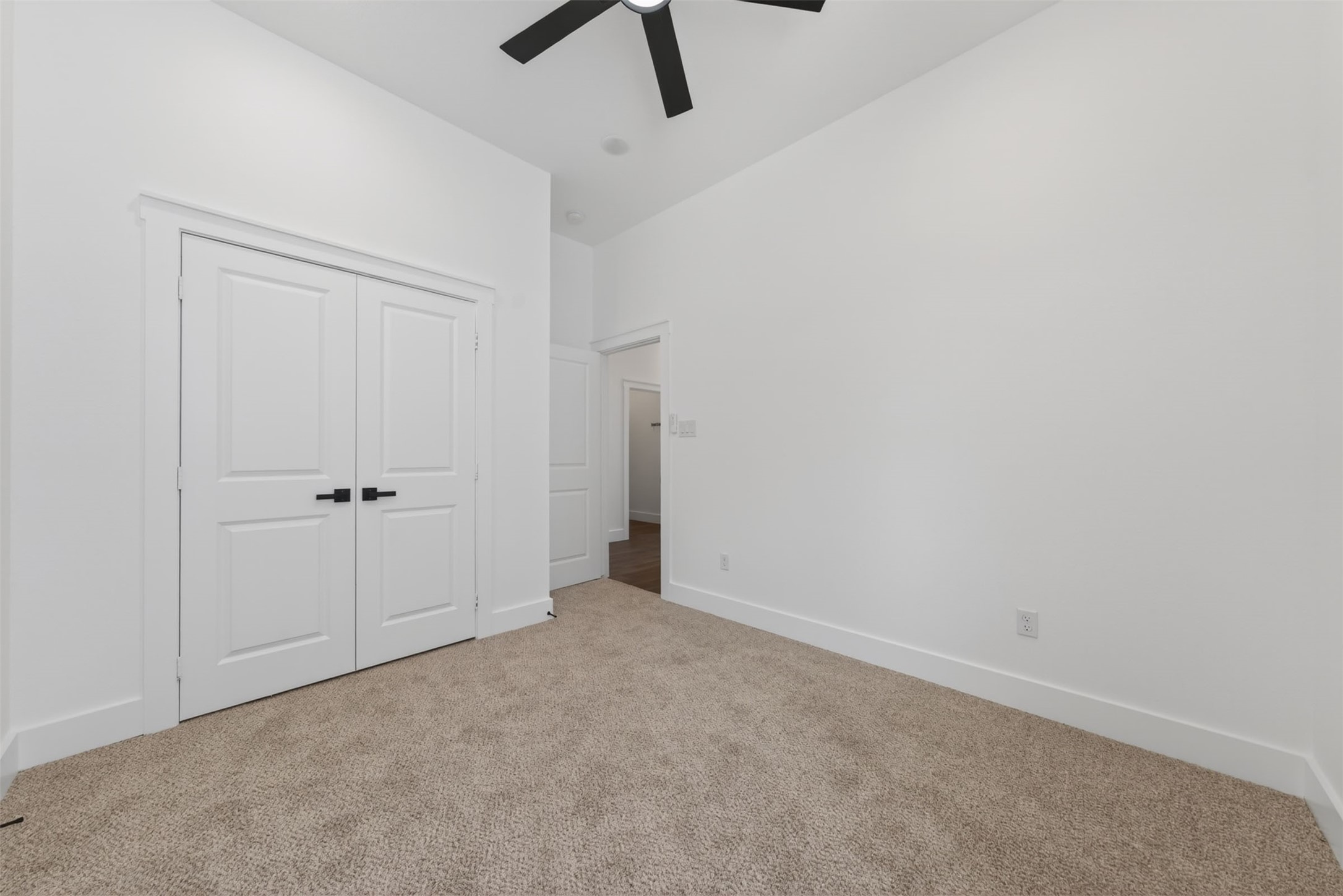 2714 Drew Street Property Photo 22