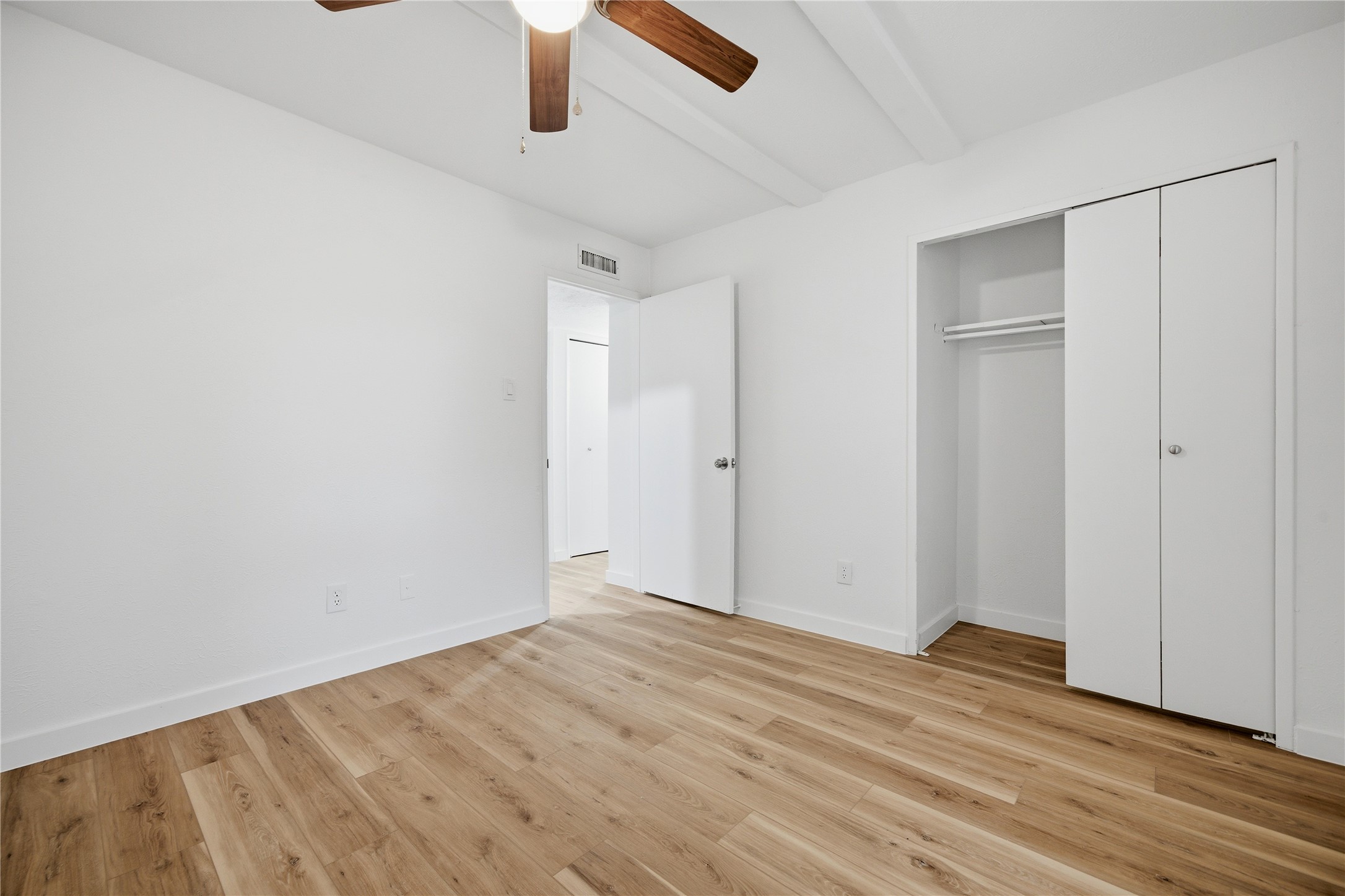 2126 Quail Valley East Drive Property Photo 6