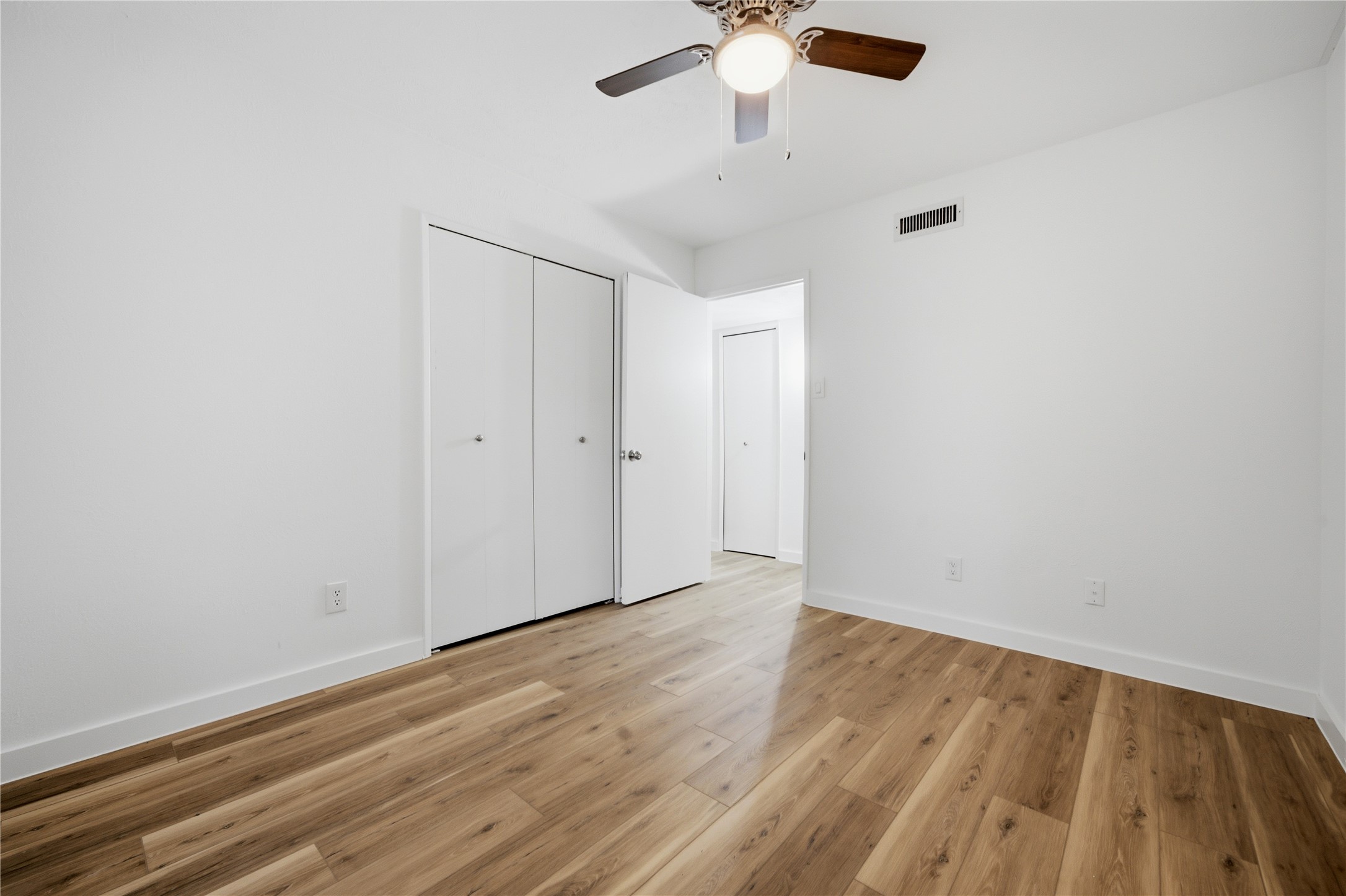 2126 Quail Valley East Drive Property Photo 8