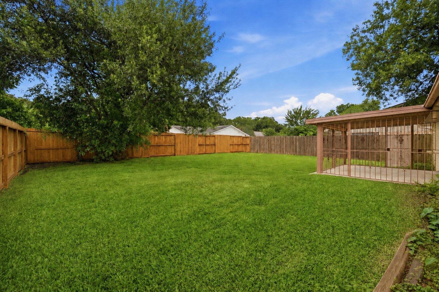 2126 Quail Valley East Drive Property Photo 31