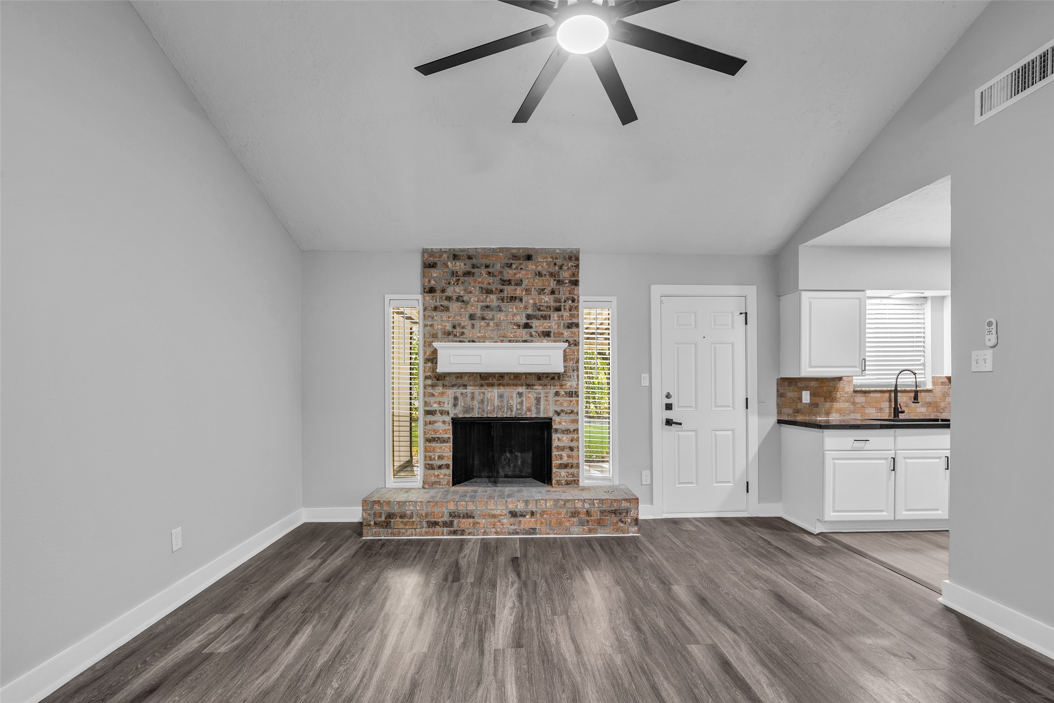 12331 Flushing Meadows Drive Property Photo 4