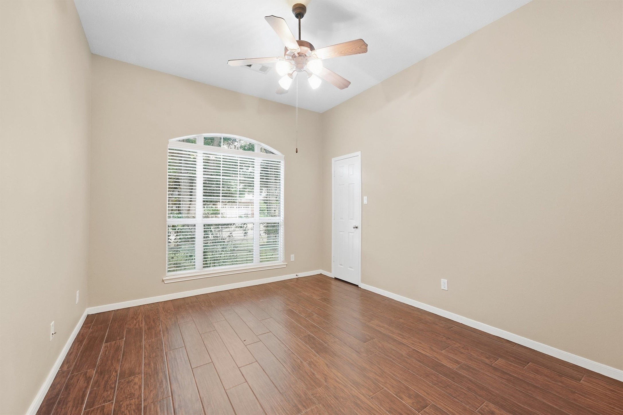 5310 Alderfield Manor Lane Property Photo 5