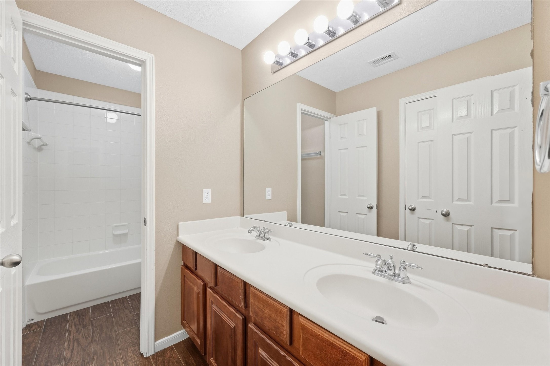 5310 Alderfield Manor Lane Property Photo 25