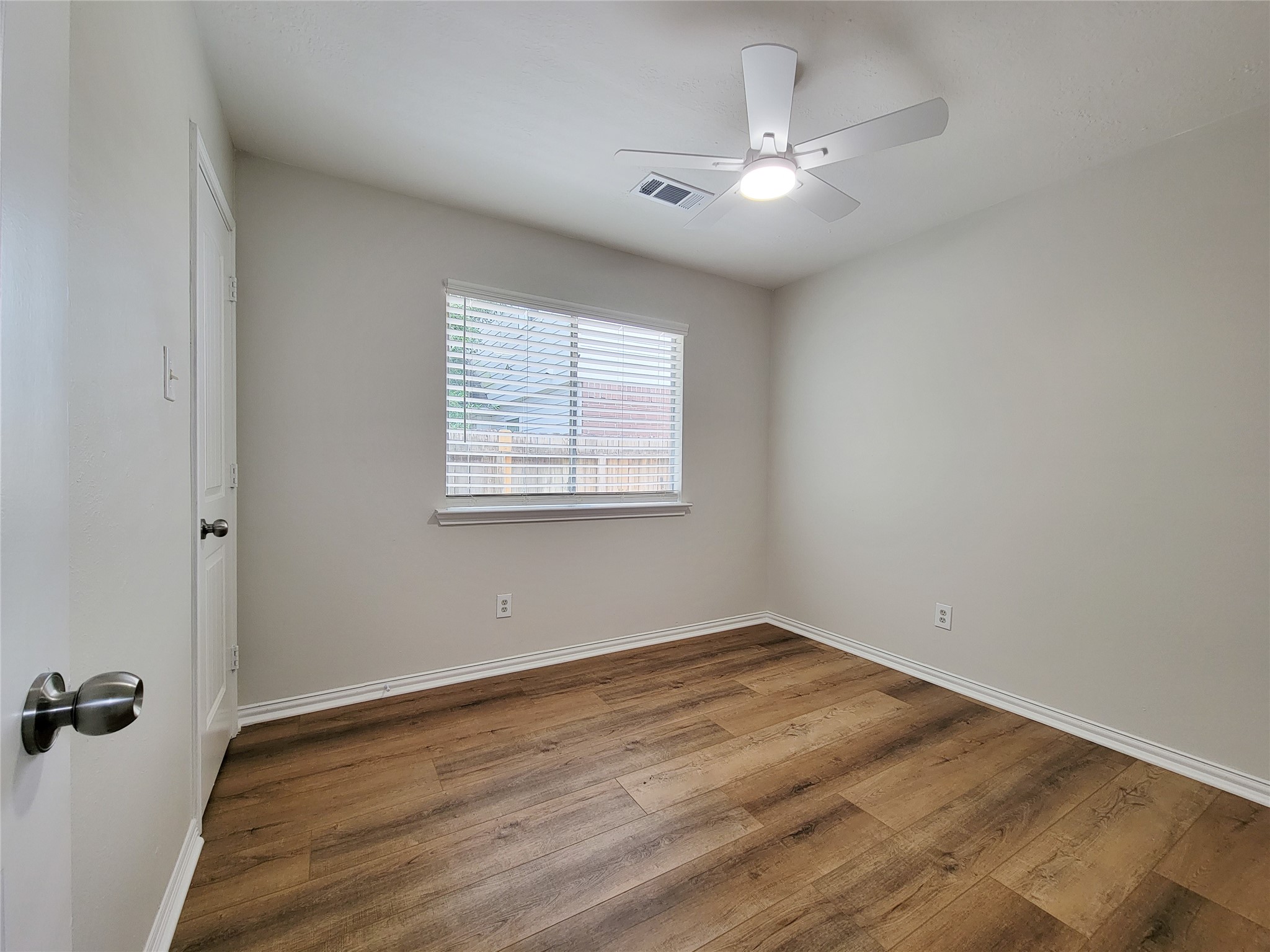 3658 Villa Glen Drive Property Photo 13