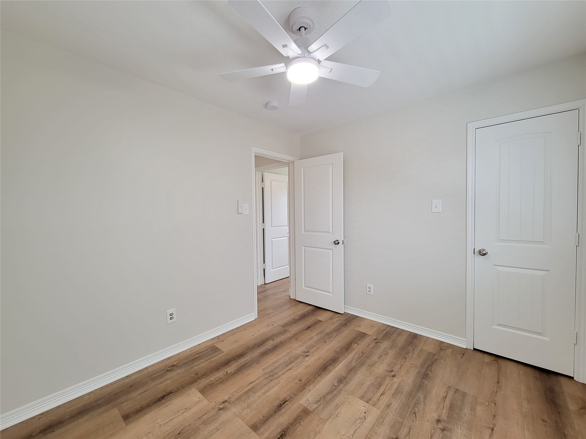 3658 Villa Glen Drive Property Photo 14