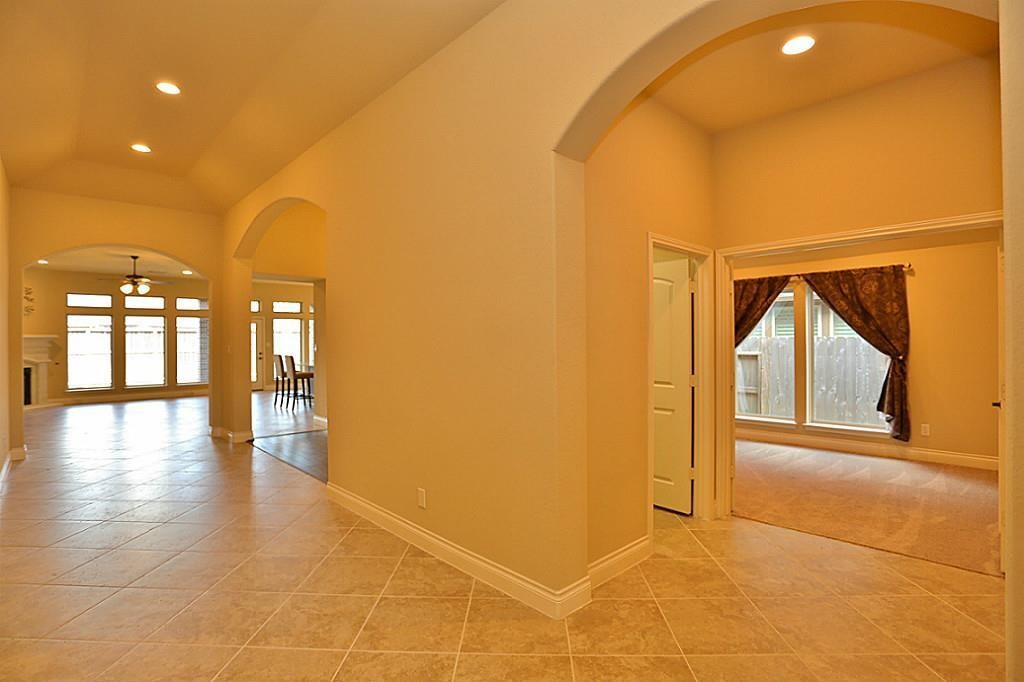 6707 Miller Shadow Lane Property Photo 8