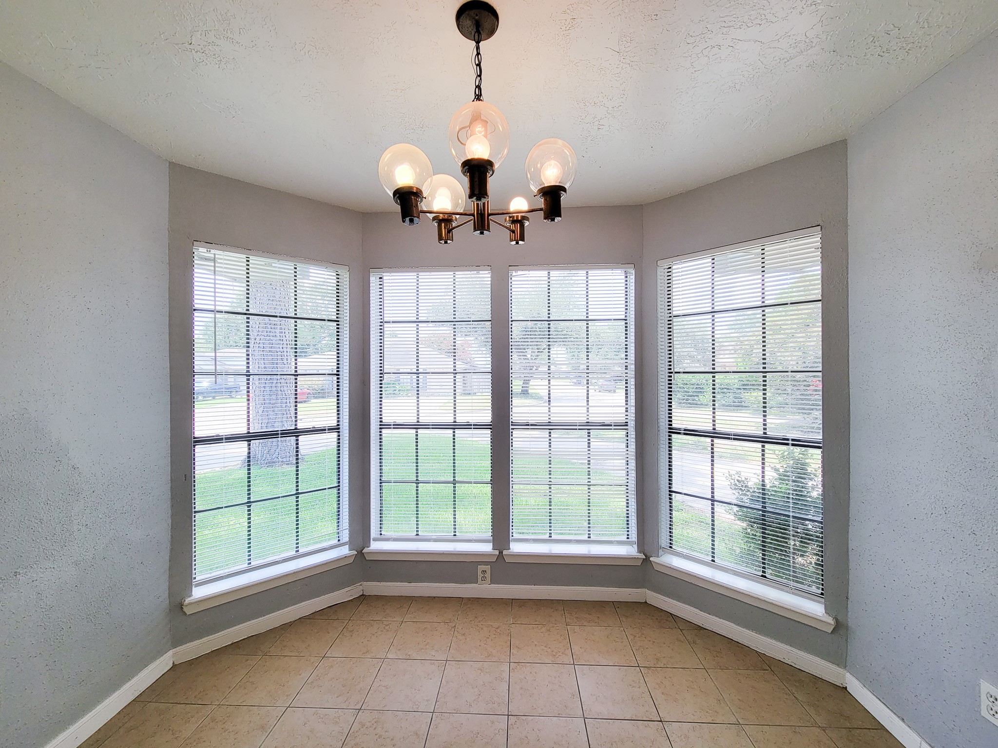 5222 Beaverhill Drive Property Photo 4