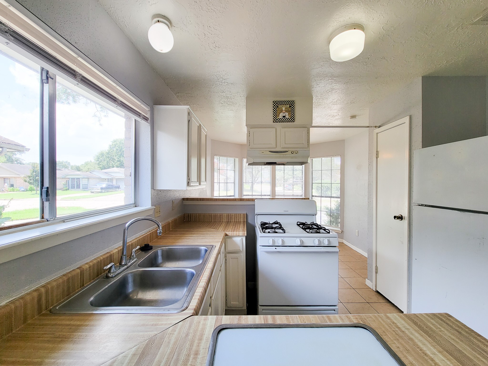 5222 Beaverhill Drive Property Photo 6