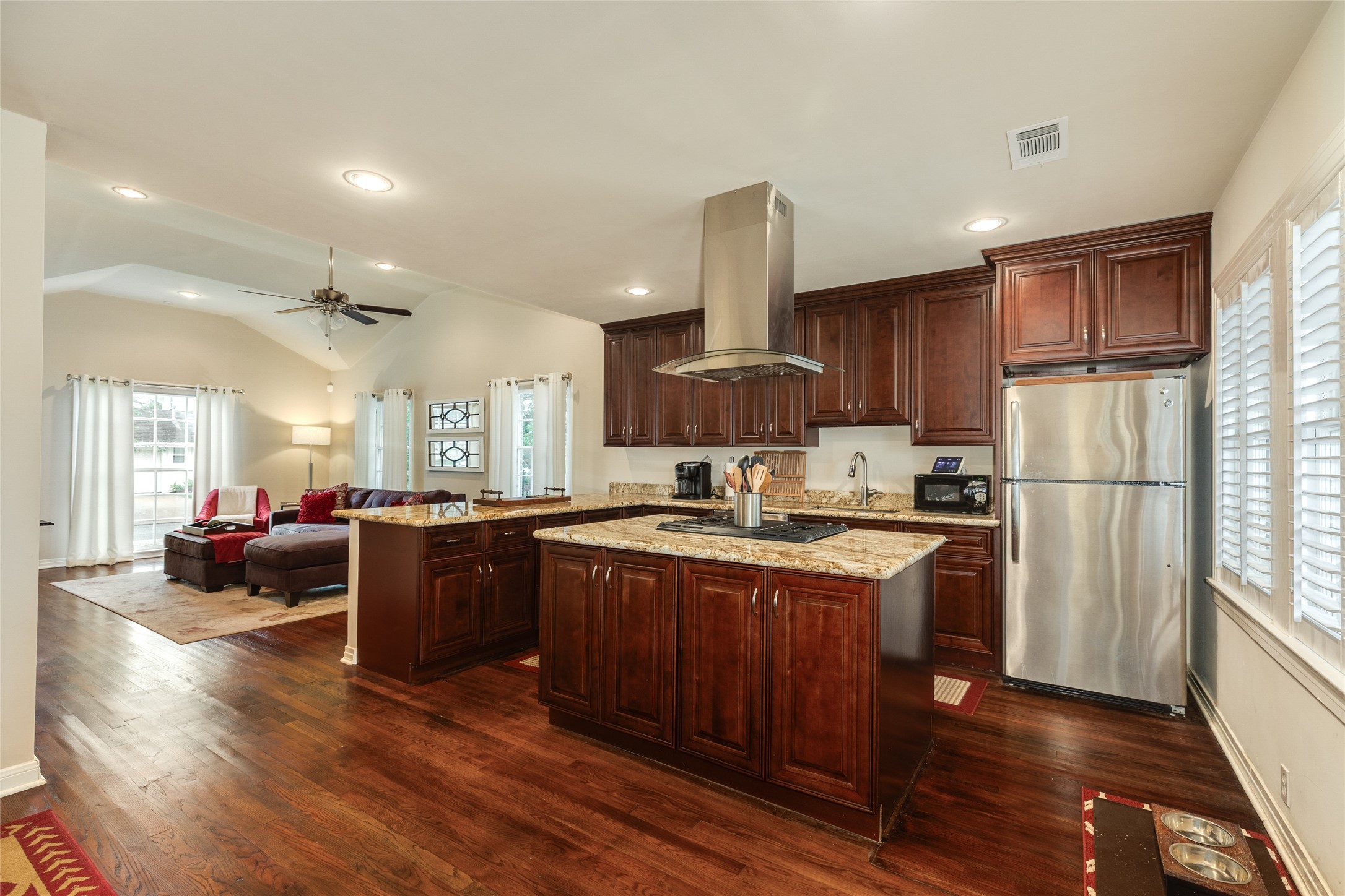 4824 Crockett Boulevard Property Photo 6