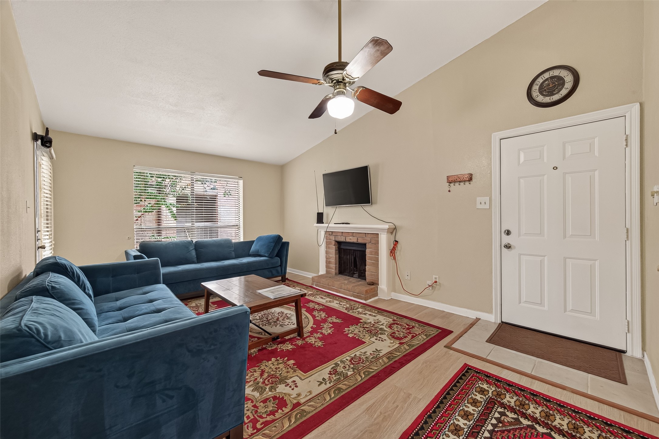 2120 Wilcrest Drive 220 Property Photo 6