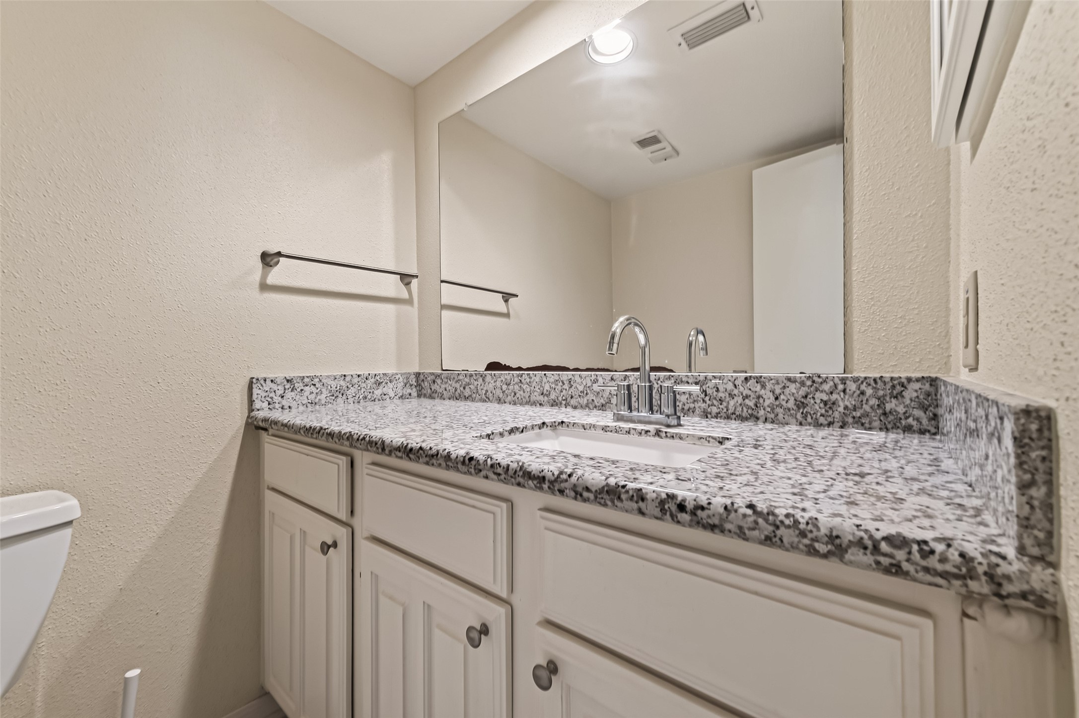 2120 Wilcrest Drive 220 Property Photo 19