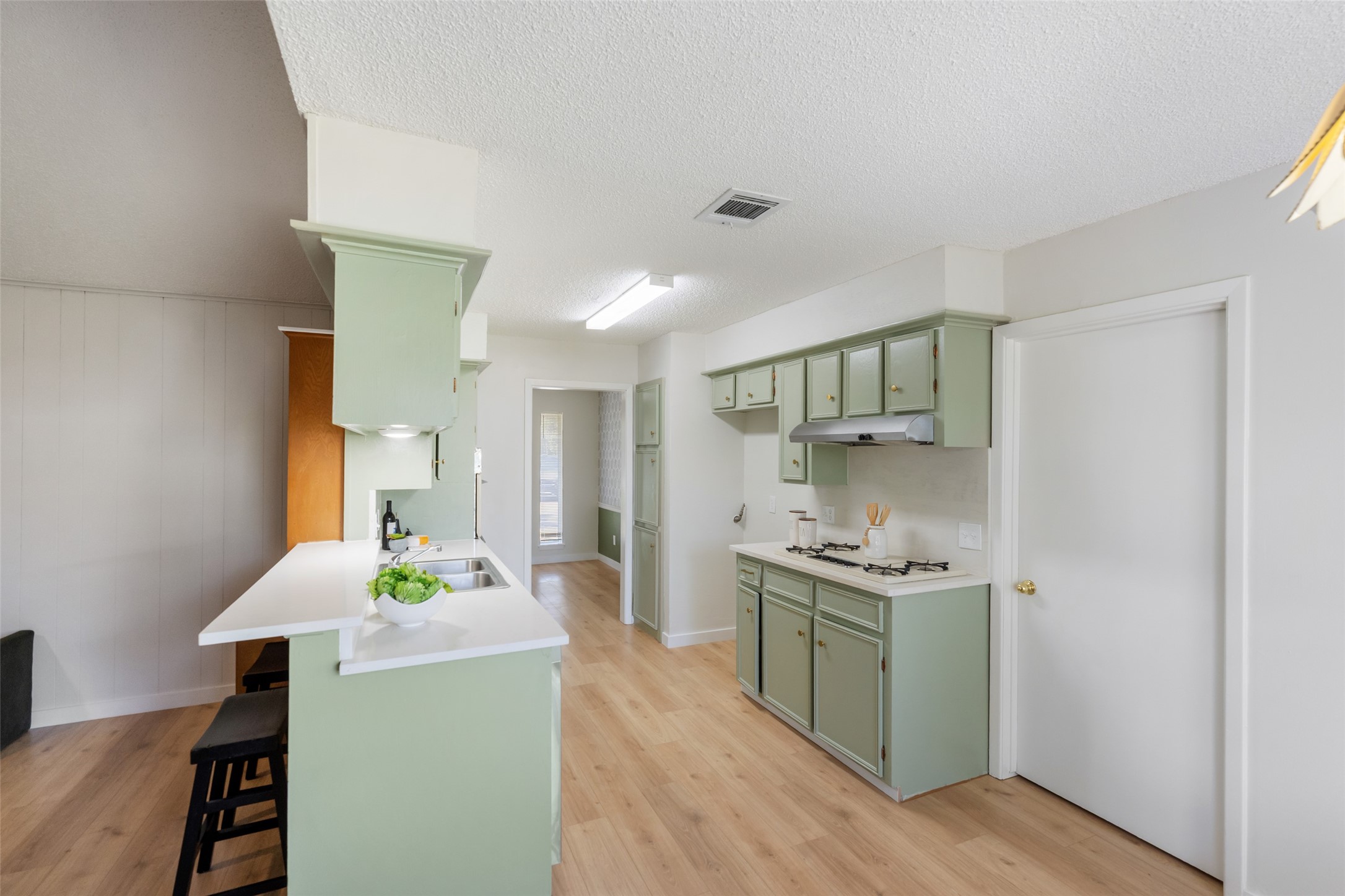 209 Pine Oak Drive Property Photo 11