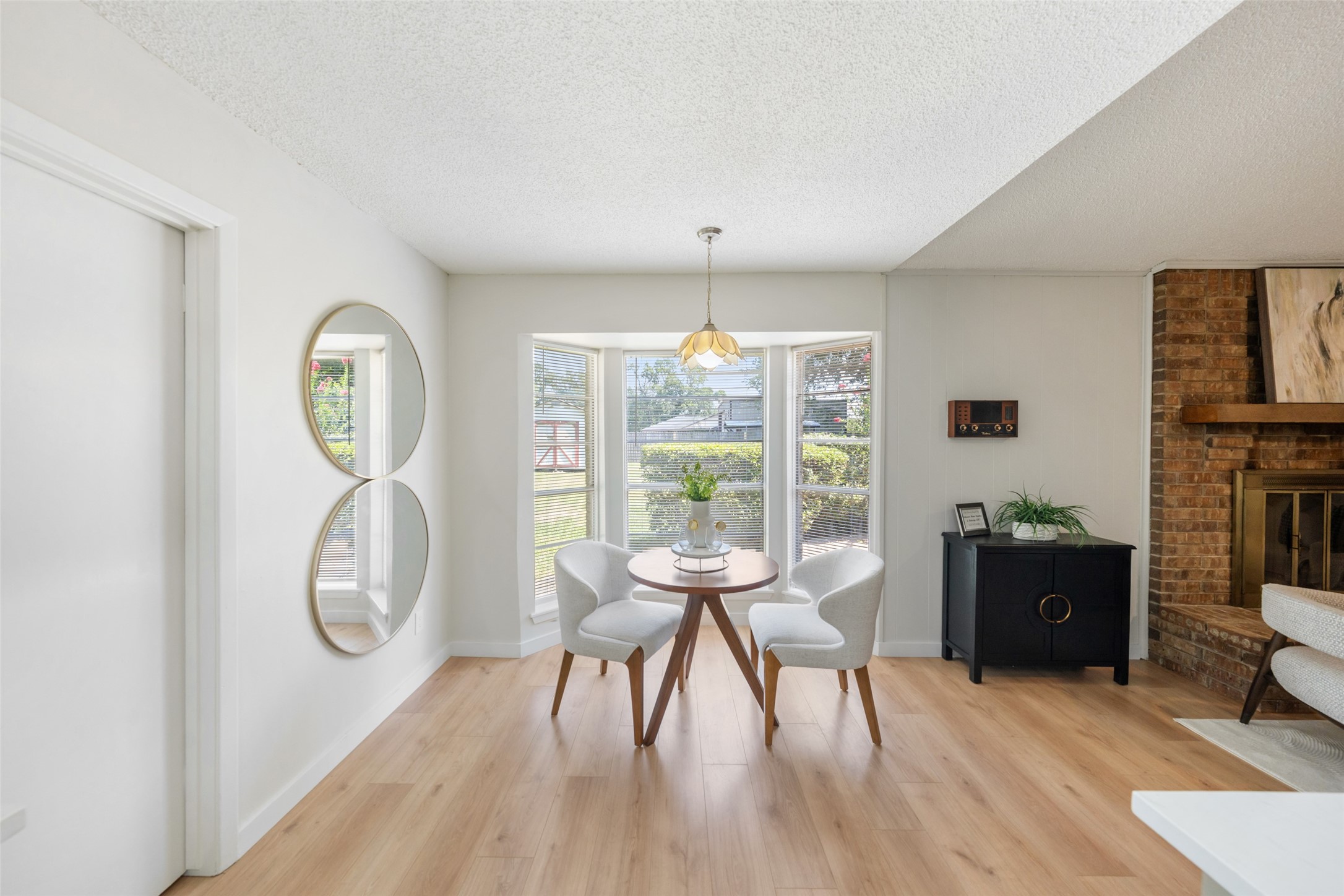 209 Pine Oak Drive Property Photo 14