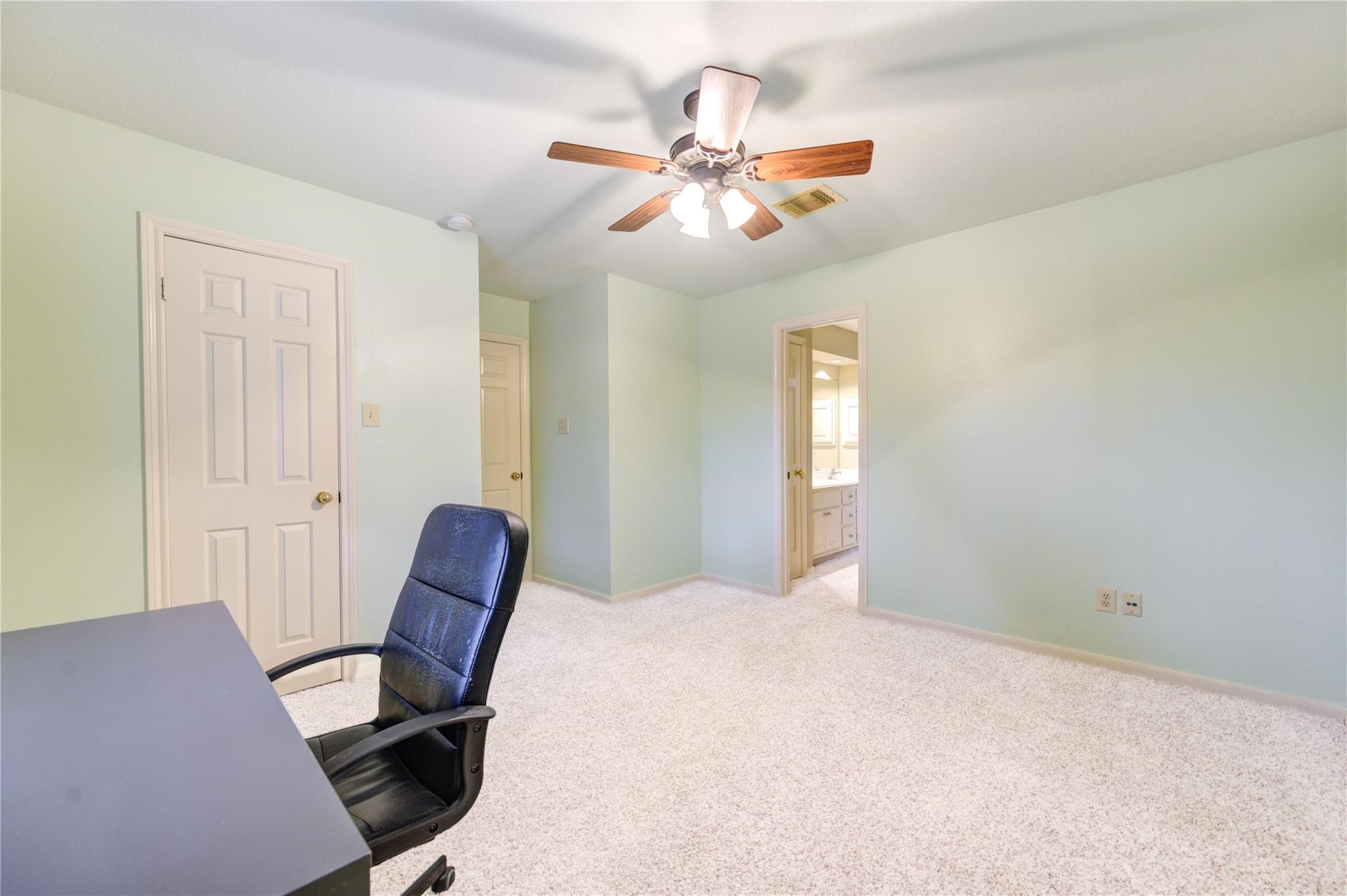 3911 Fawn Nest Trail Property Photo 31