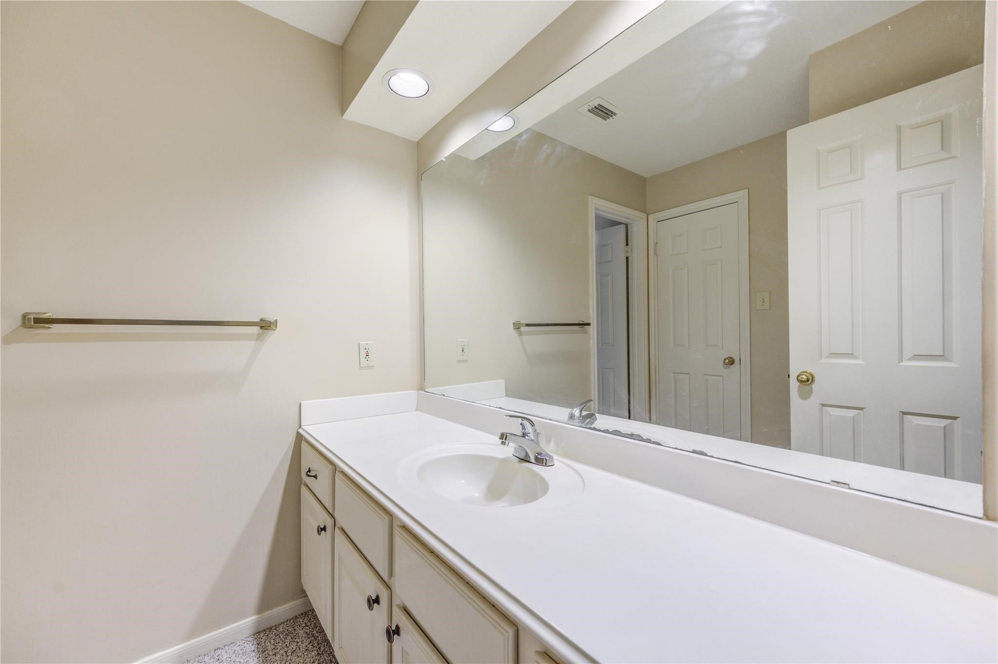 3911 Fawn Nest Trail Property Photo 32