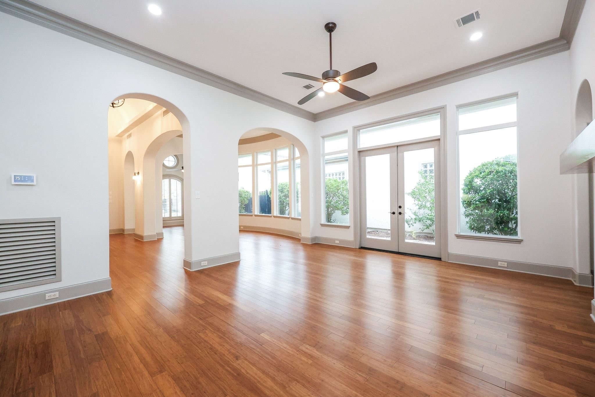 2702 Tudor Manor Property Photo 11
