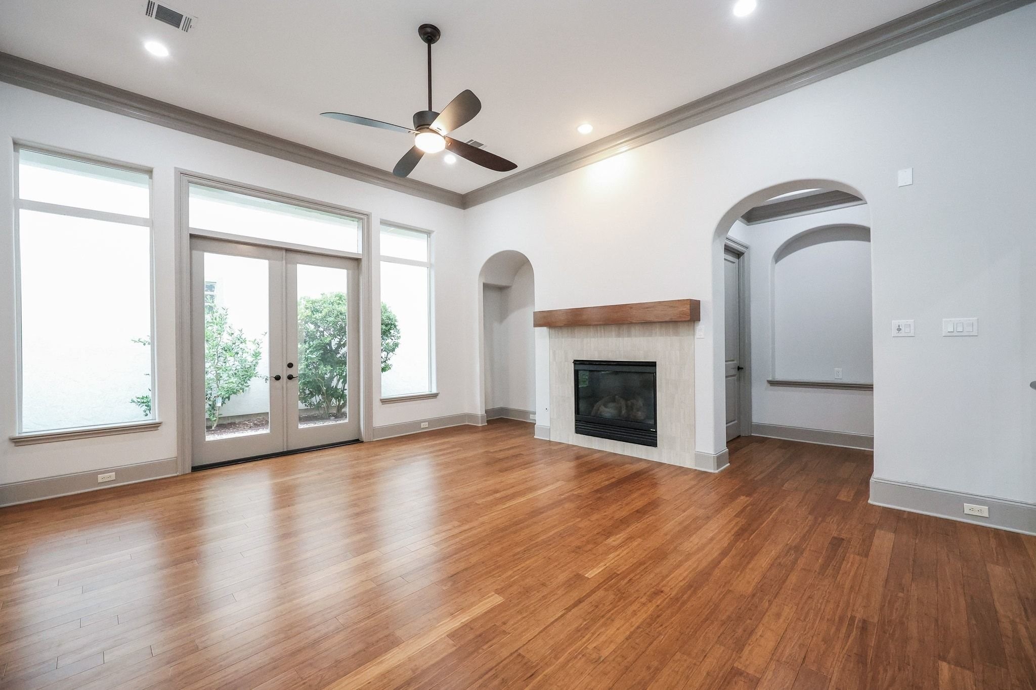 2702 Tudor Manor Property Photo 12
