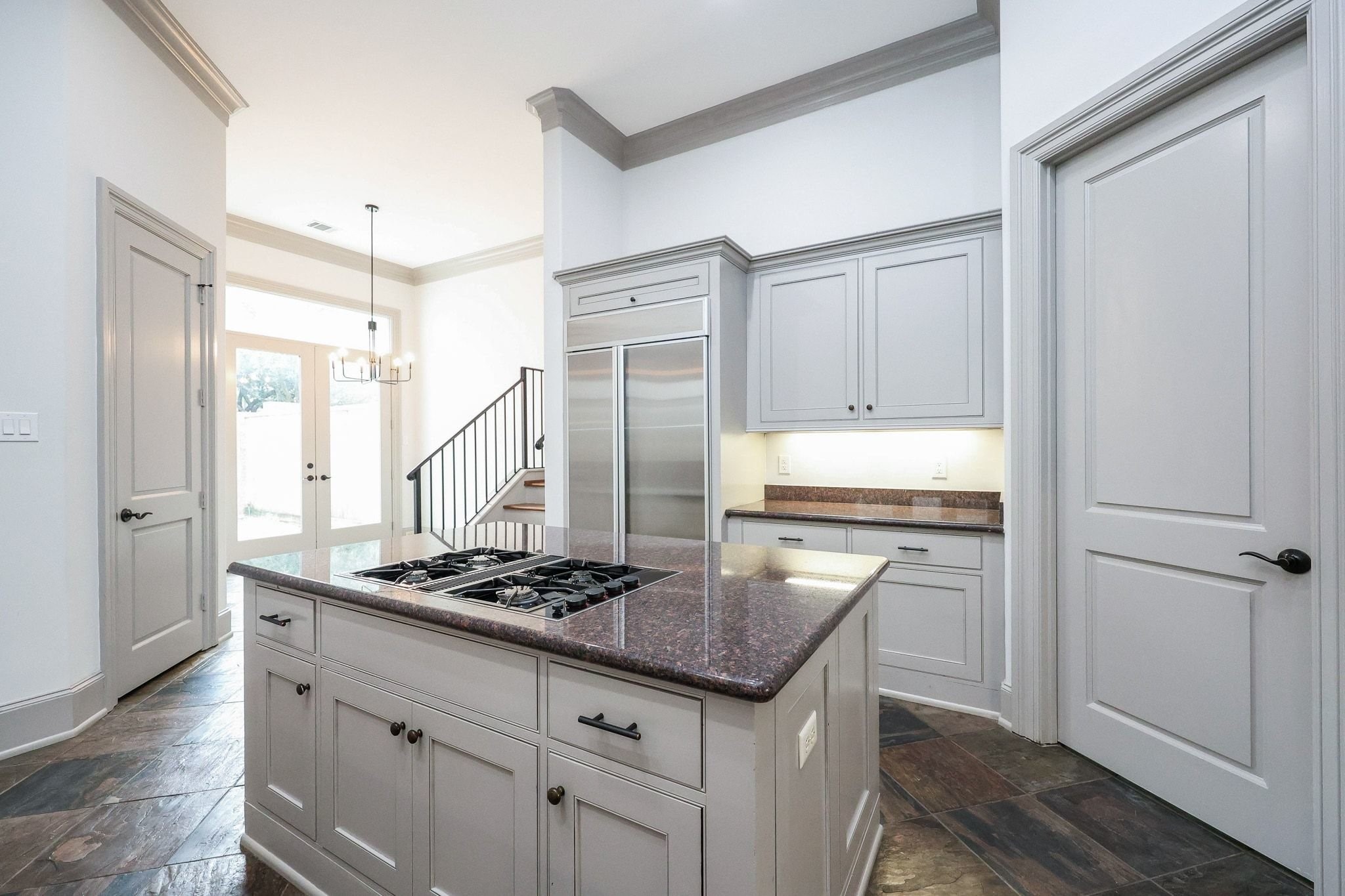 2702 Tudor Manor Property Photo 15