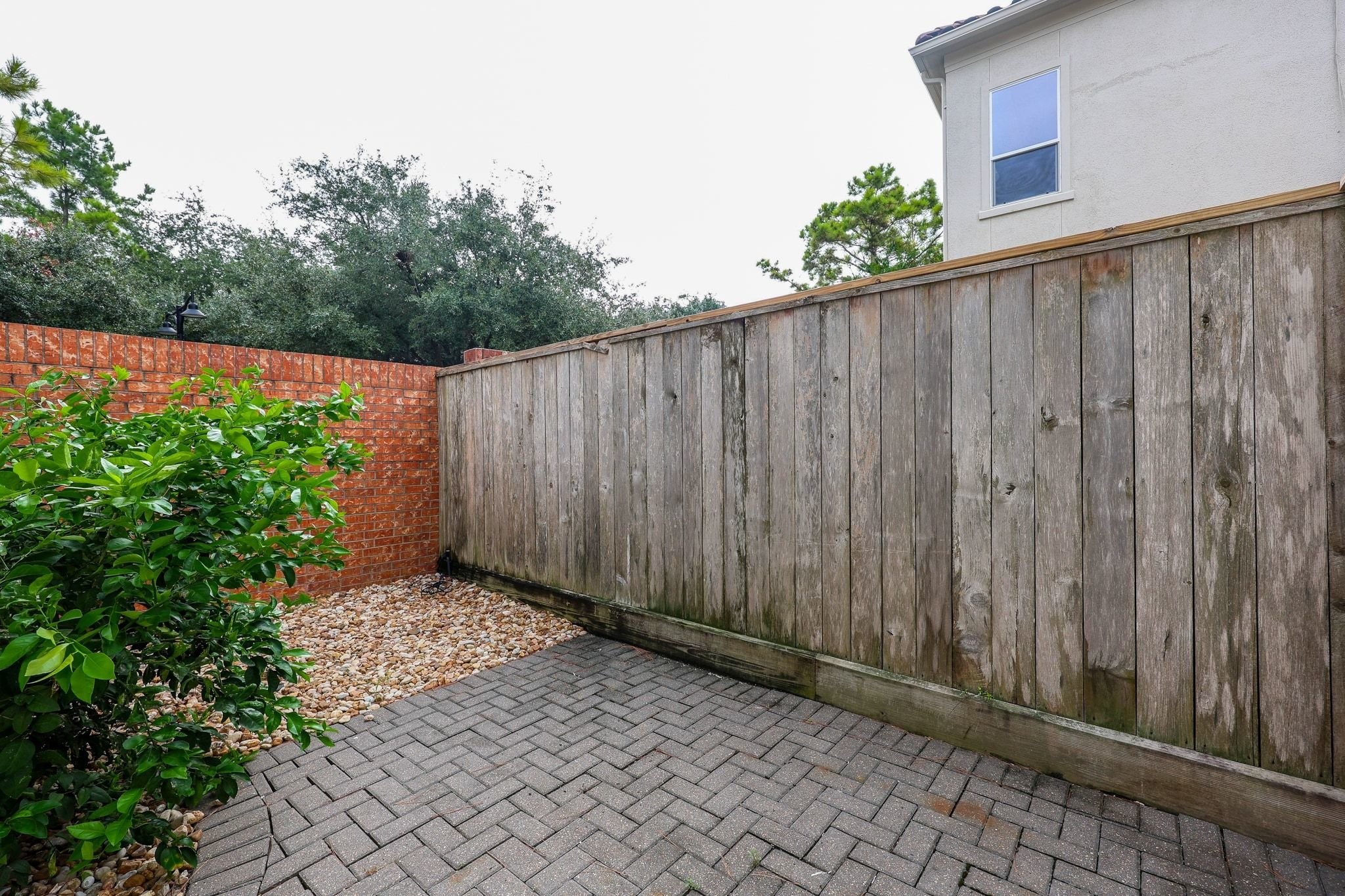 2702 Tudor Manor Property Photo 44