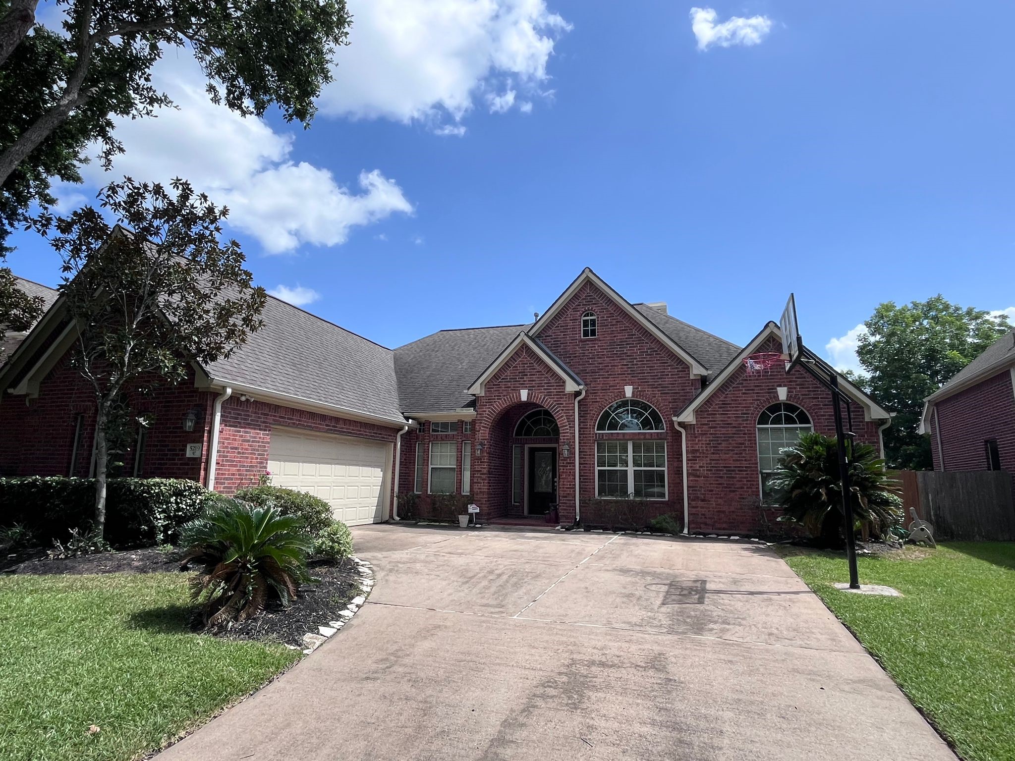 5219 Emerald Trace Court Property Photo 3