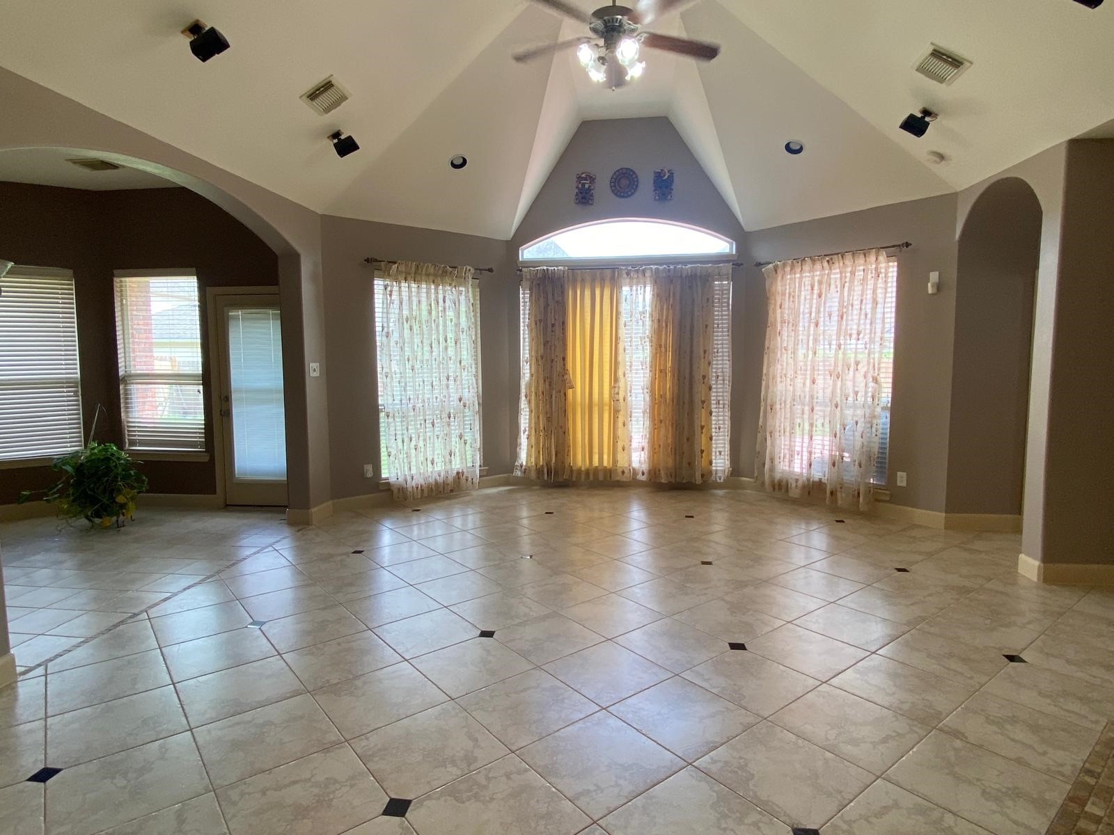 5219 Emerald Trace Court Property Photo 9