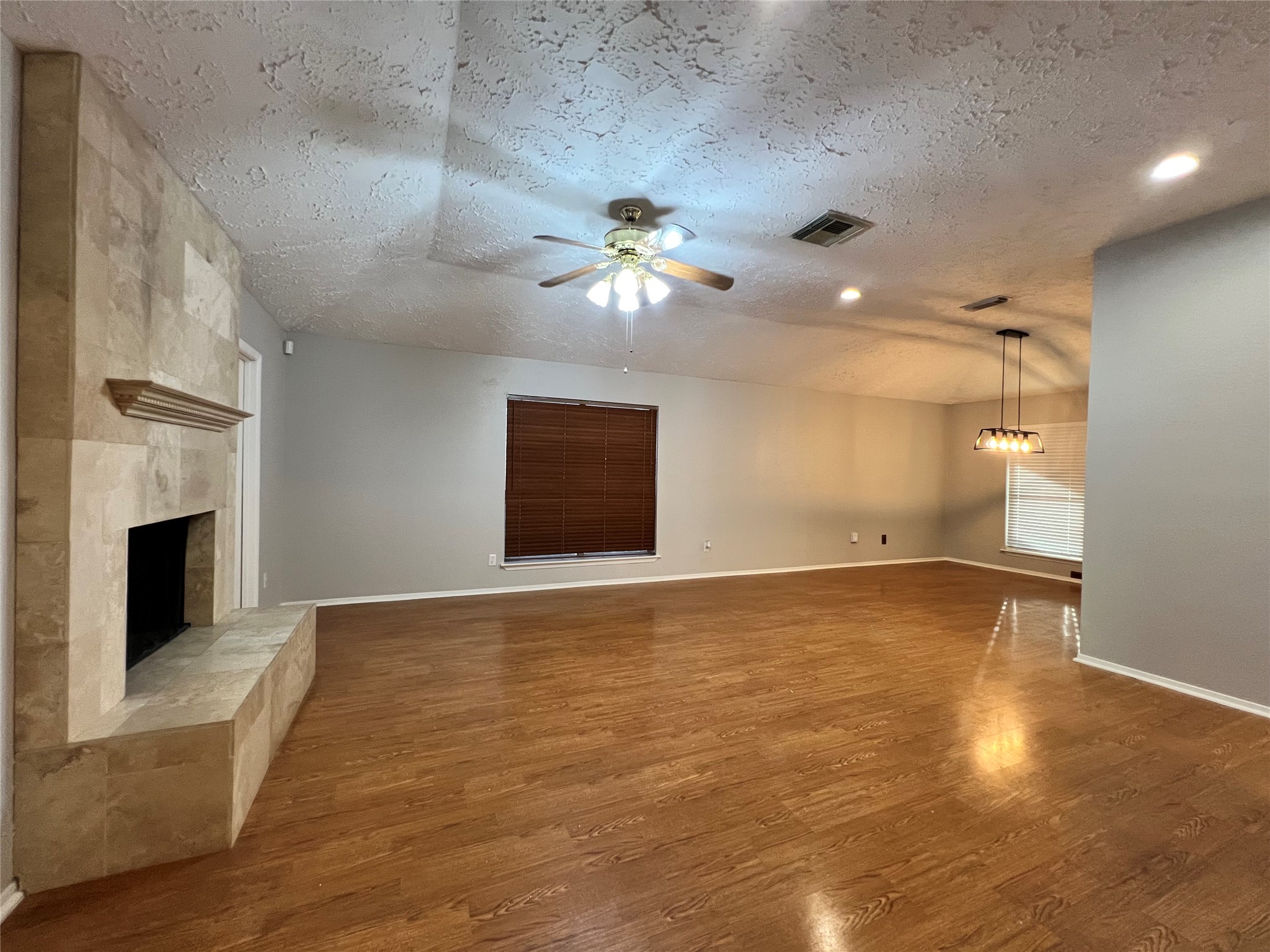 706 Leicester Lane Property Photo 3