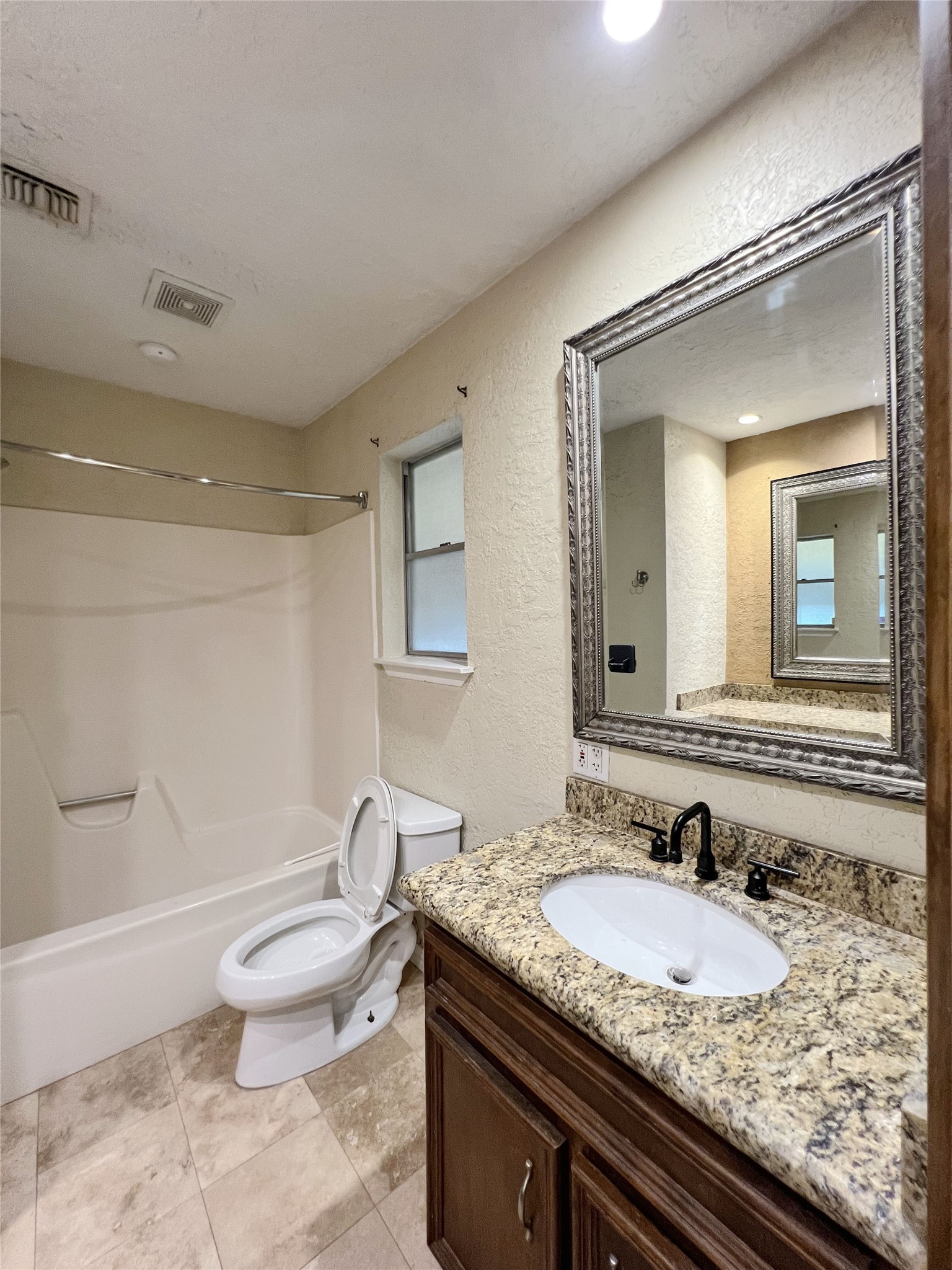 706 Leicester Lane Property Photo 16