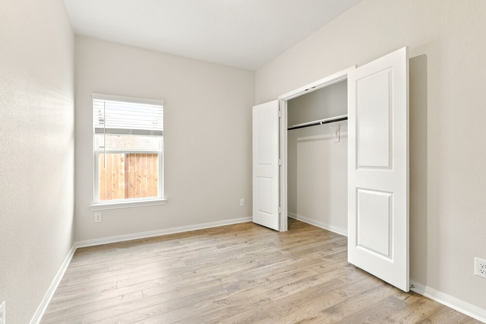 15550 Caramel Springs Drive Property Photo 11