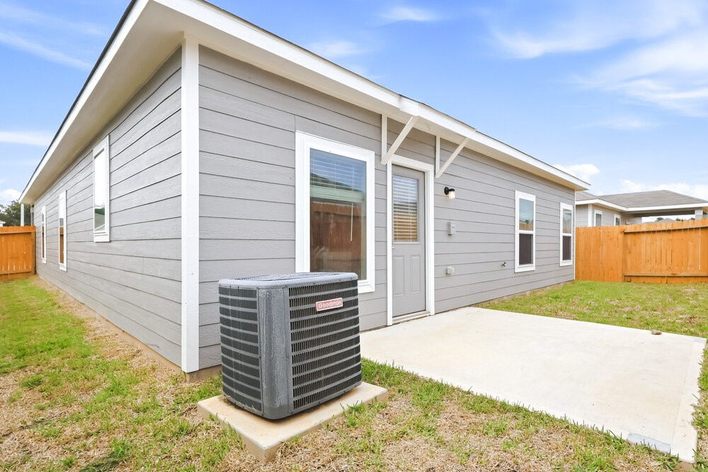 15550 Caramel Springs Drive Property Photo 16